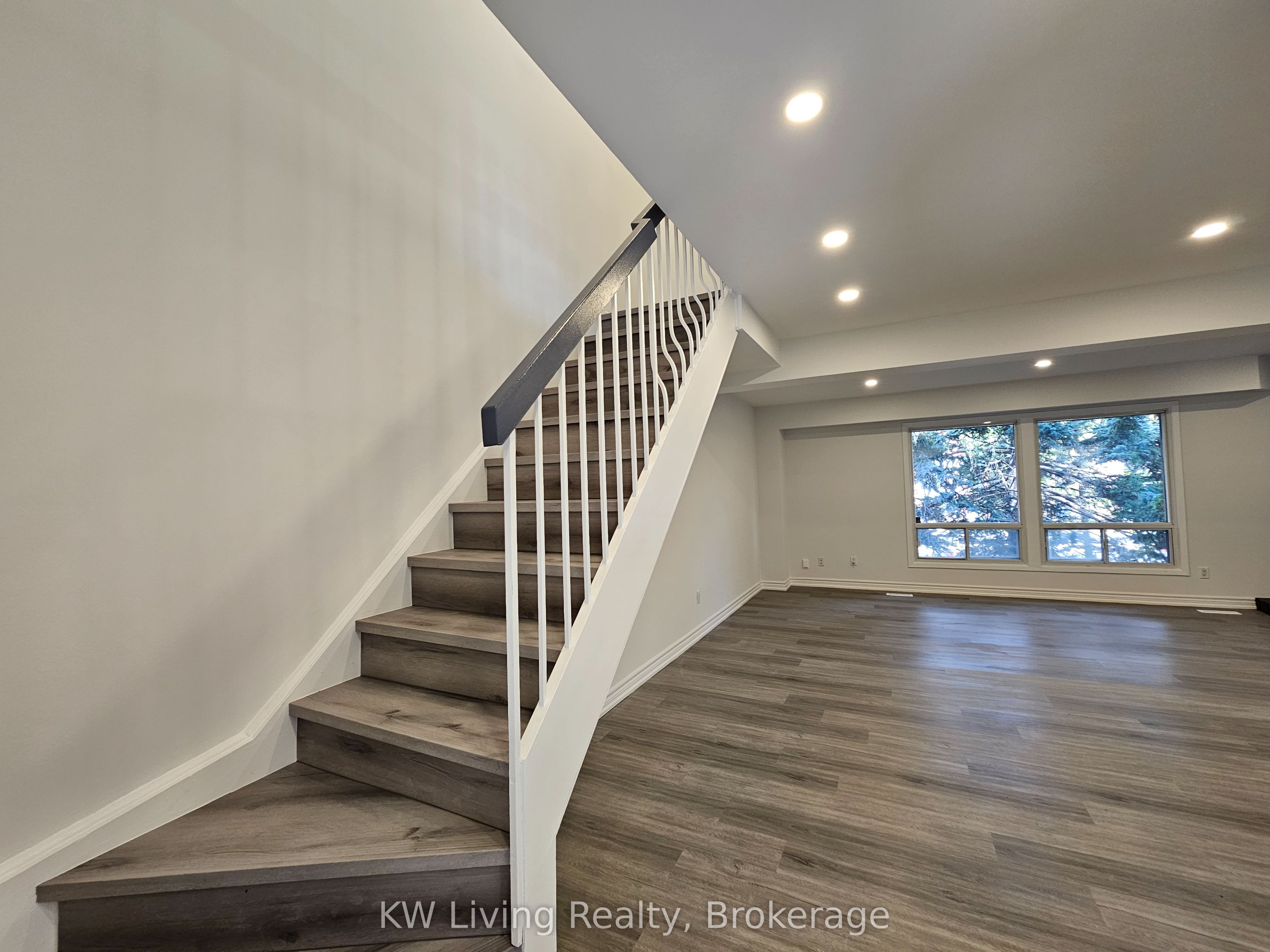 89 Gypsy Roseway Property Photo 12