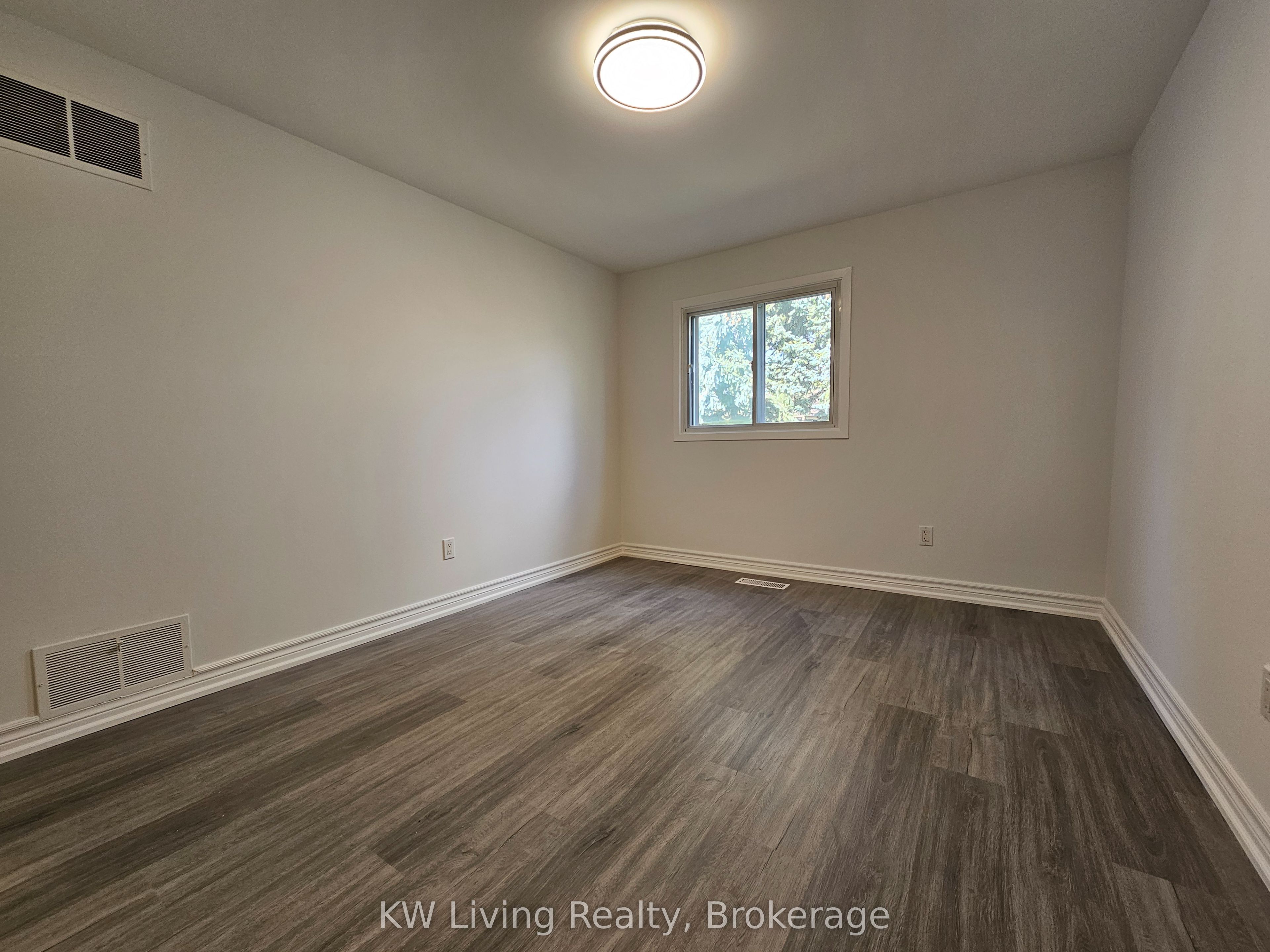 89 Gypsy Roseway Property Photo 17