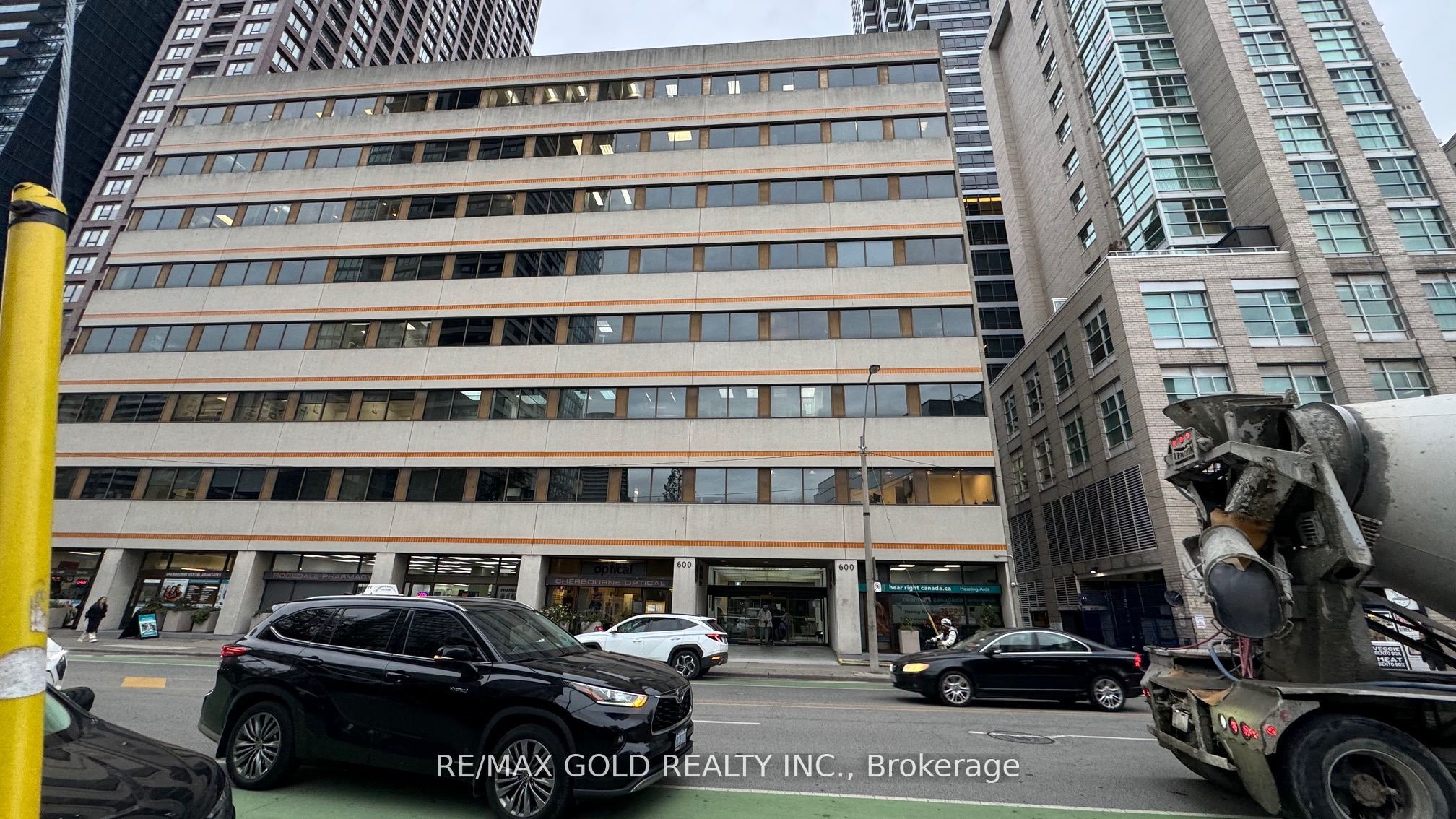 #301 - 600 Sherbourne Street Property Photo 1