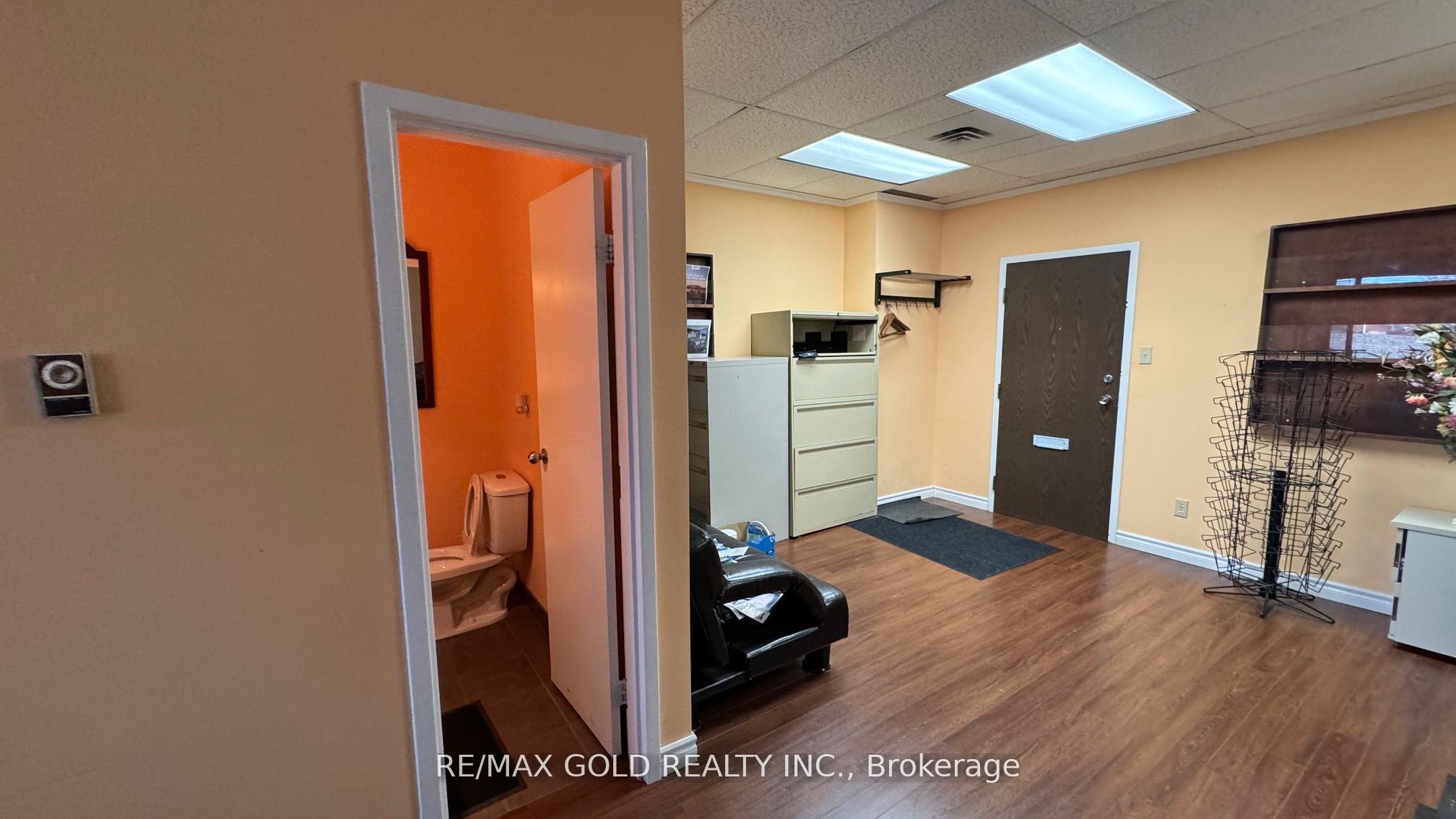 #301 - 600 Sherbourne Street Property Photo 14