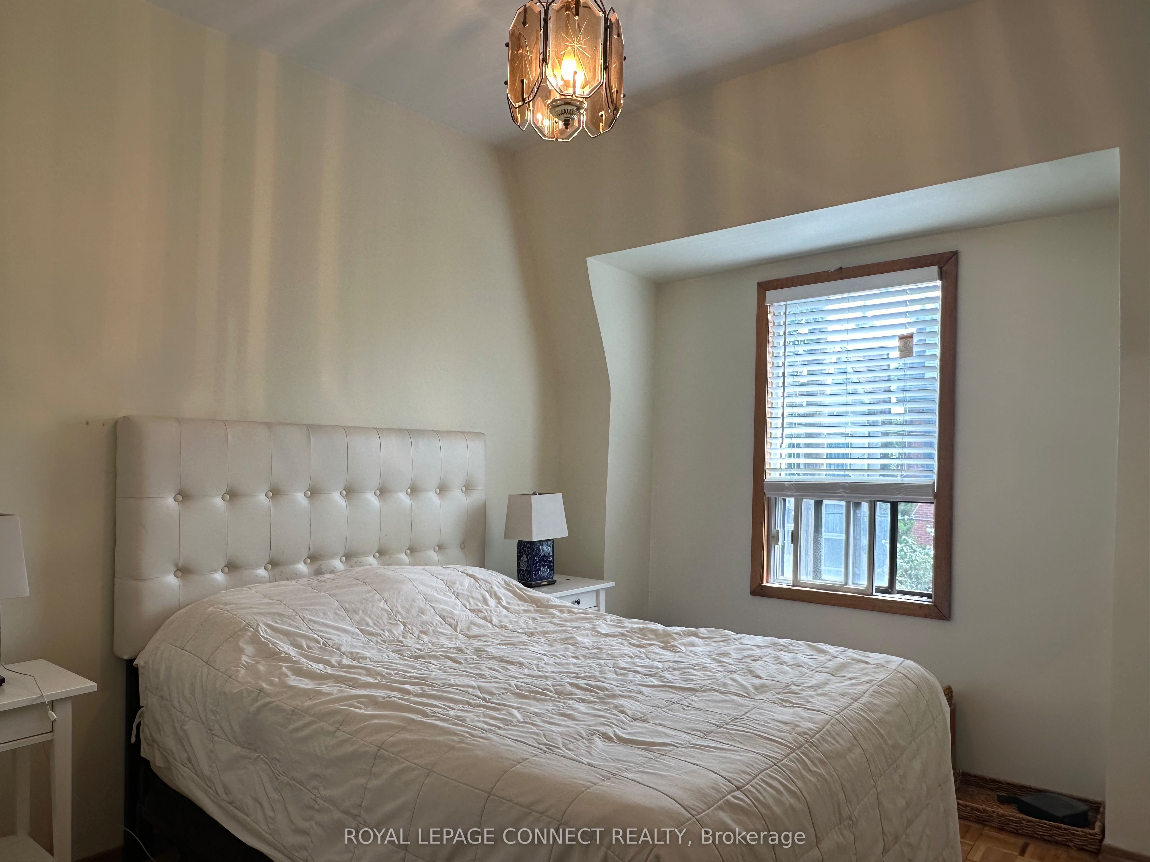 #2nd - 784 Adelaide Street Property Photo 6