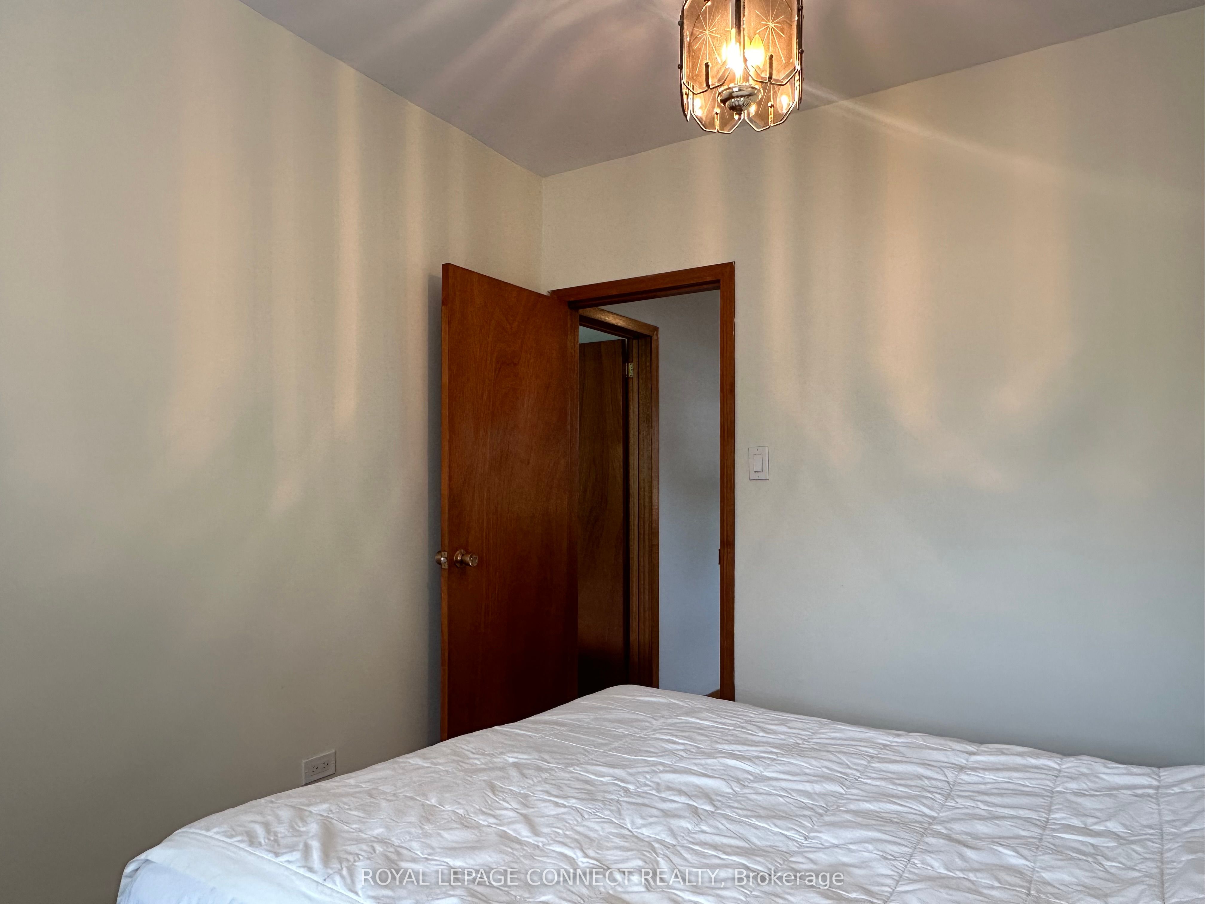 #2nd - 784 Adelaide Street Property Photo 7