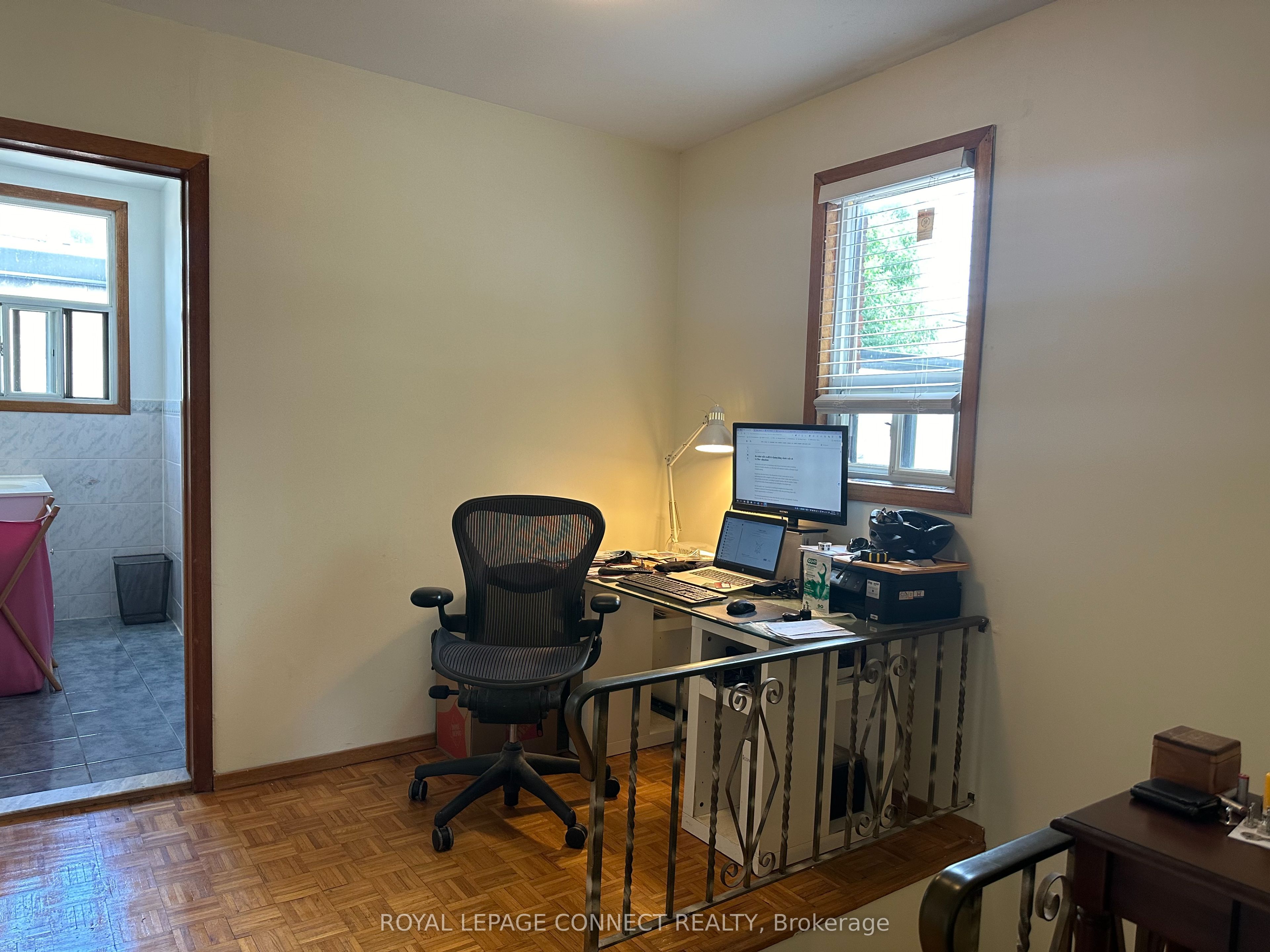 #2nd - 784 Adelaide Street Property Photo 8