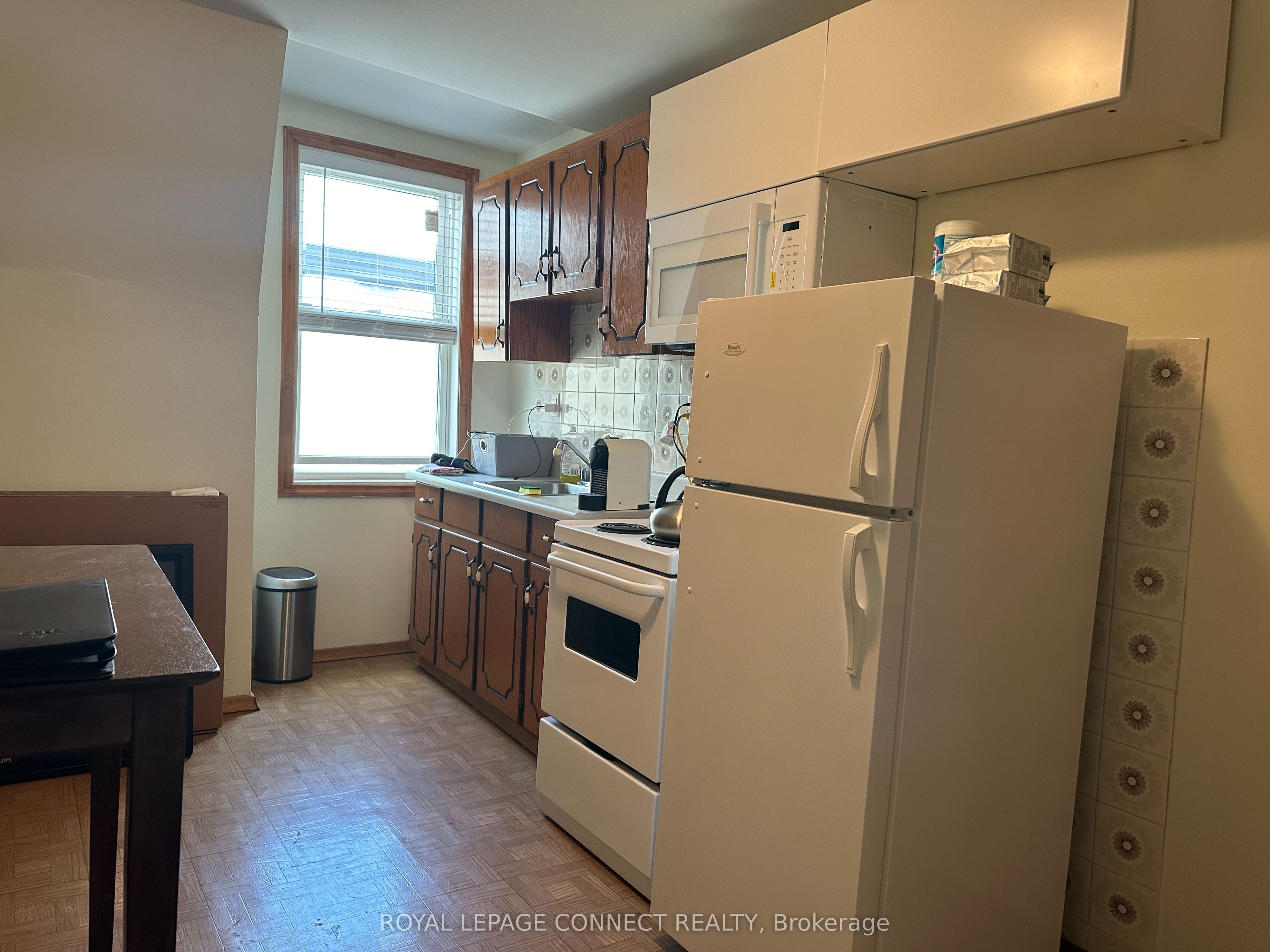 #2nd - 784 Adelaide Street Property Photo 10