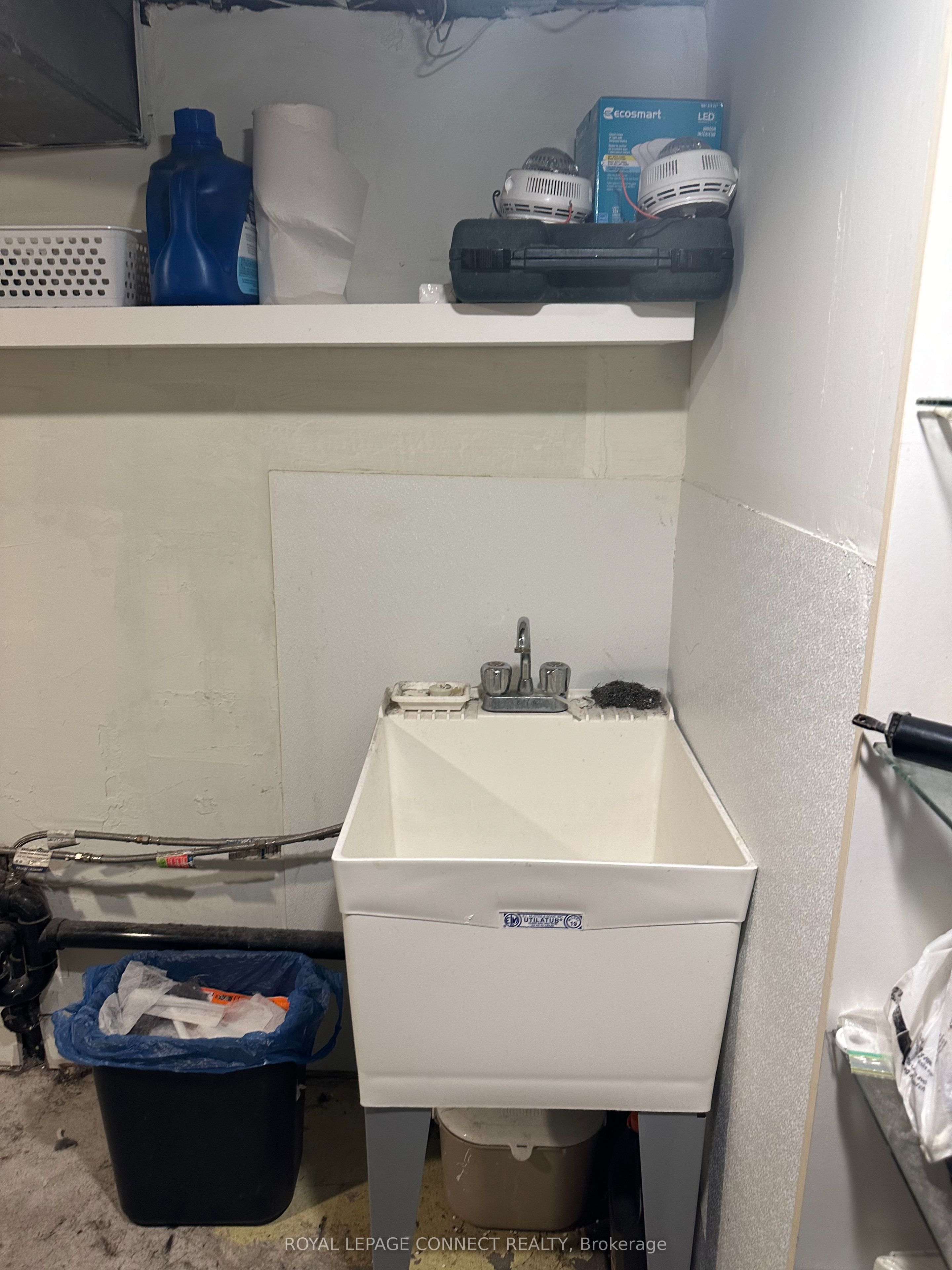 #2nd - 784 Adelaide Street Property Photo 14