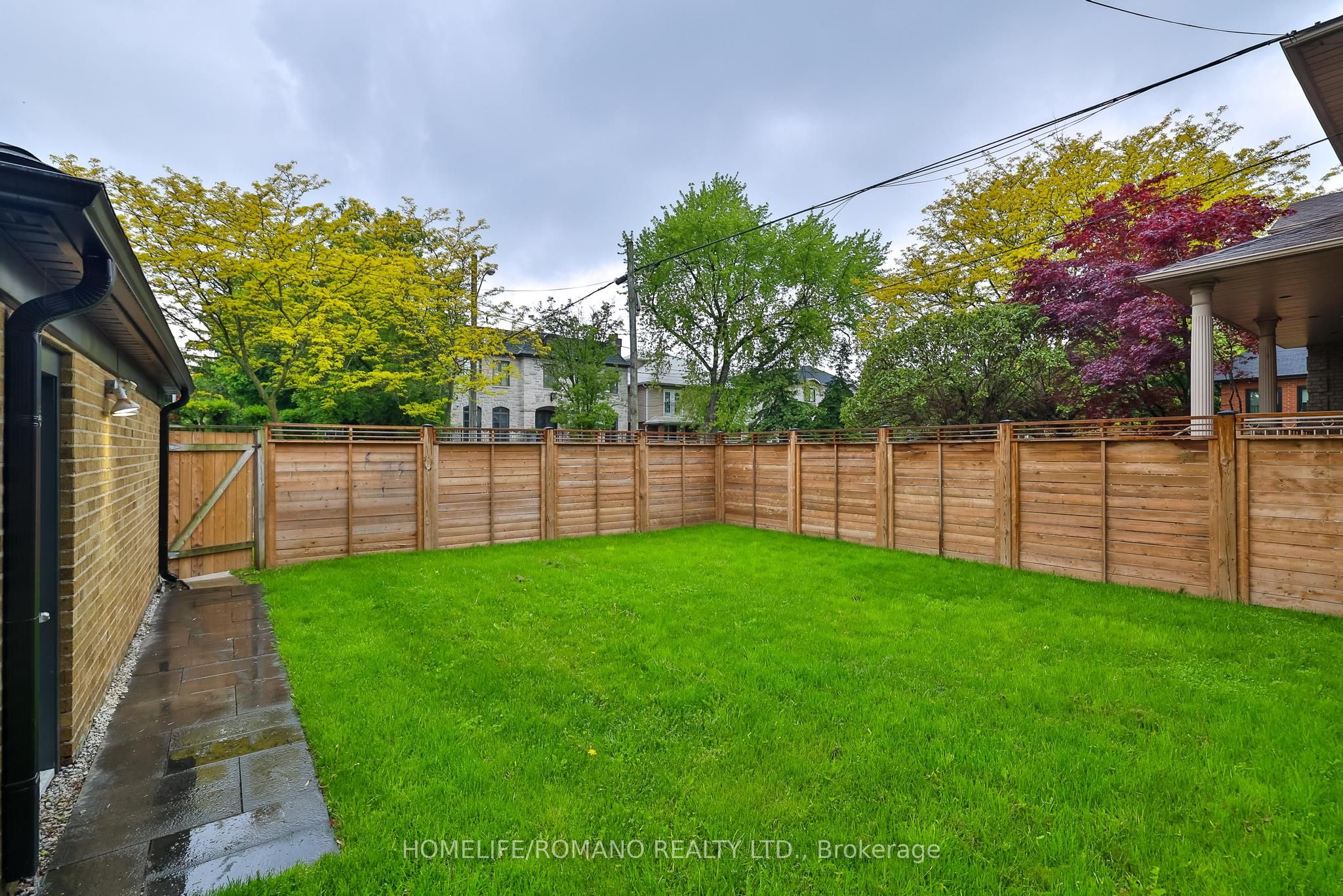 542 Deloraine Avenue Property Photo 3