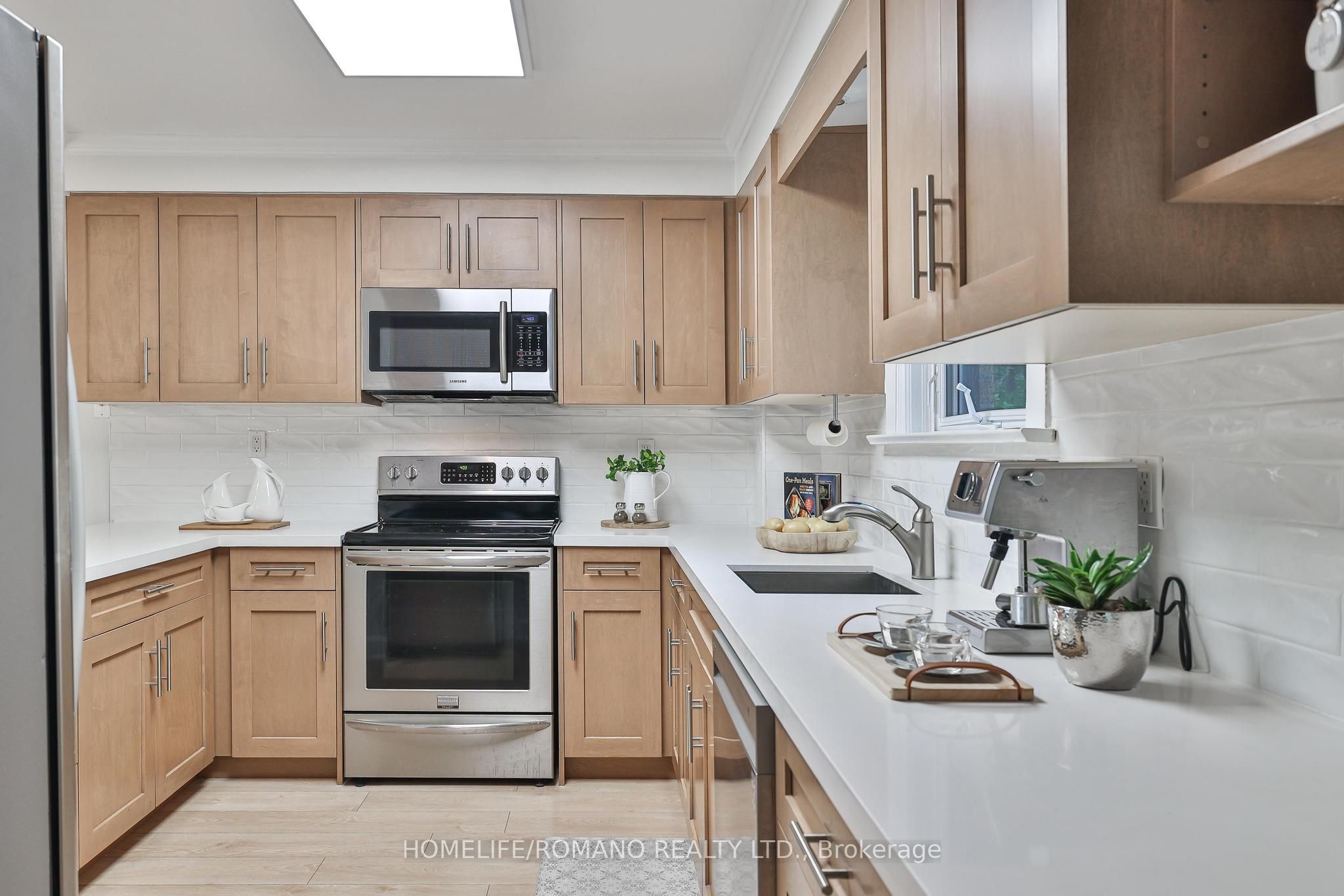 542 Deloraine Avenue Property Photo 11