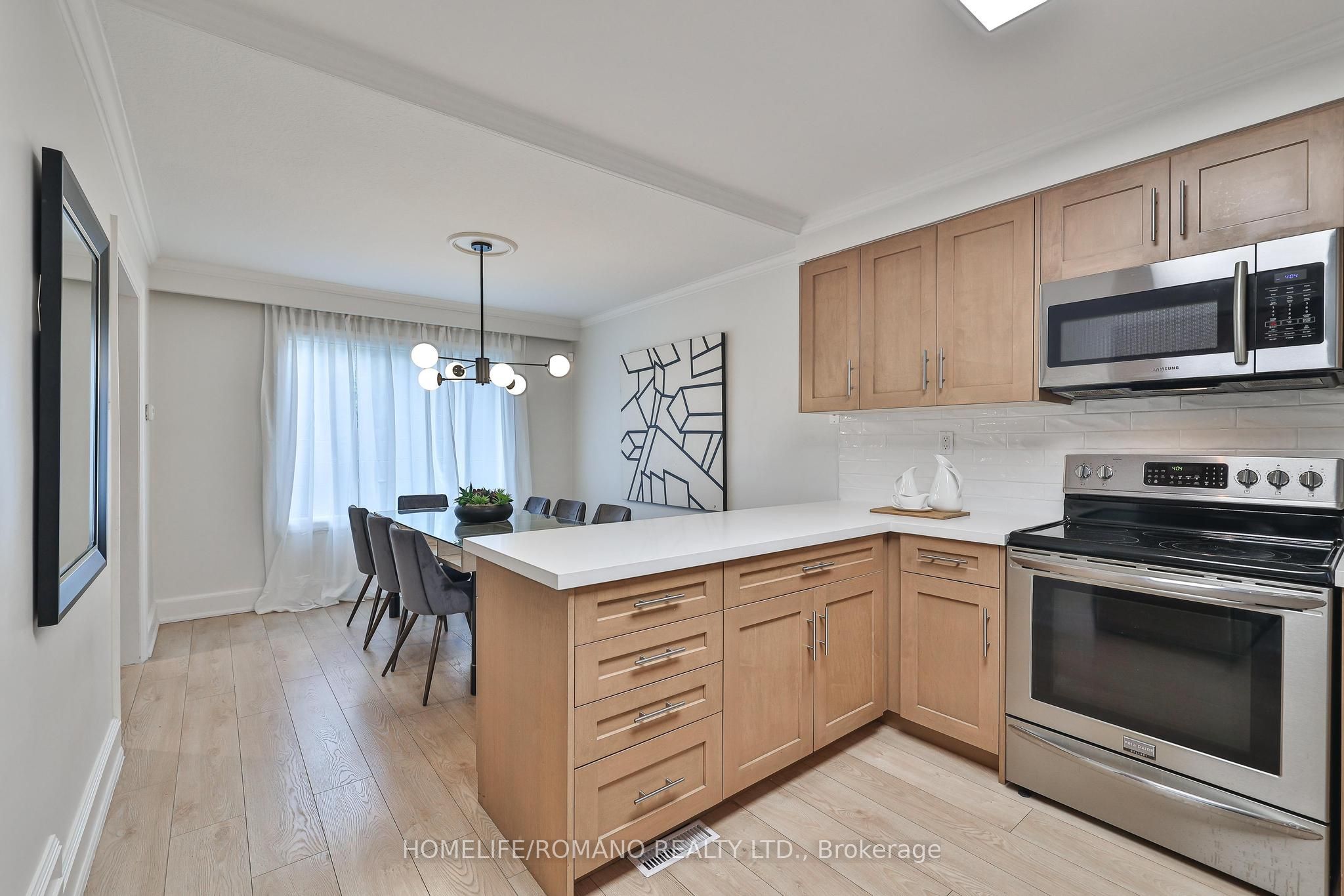 542 Deloraine Avenue Property Photo 12