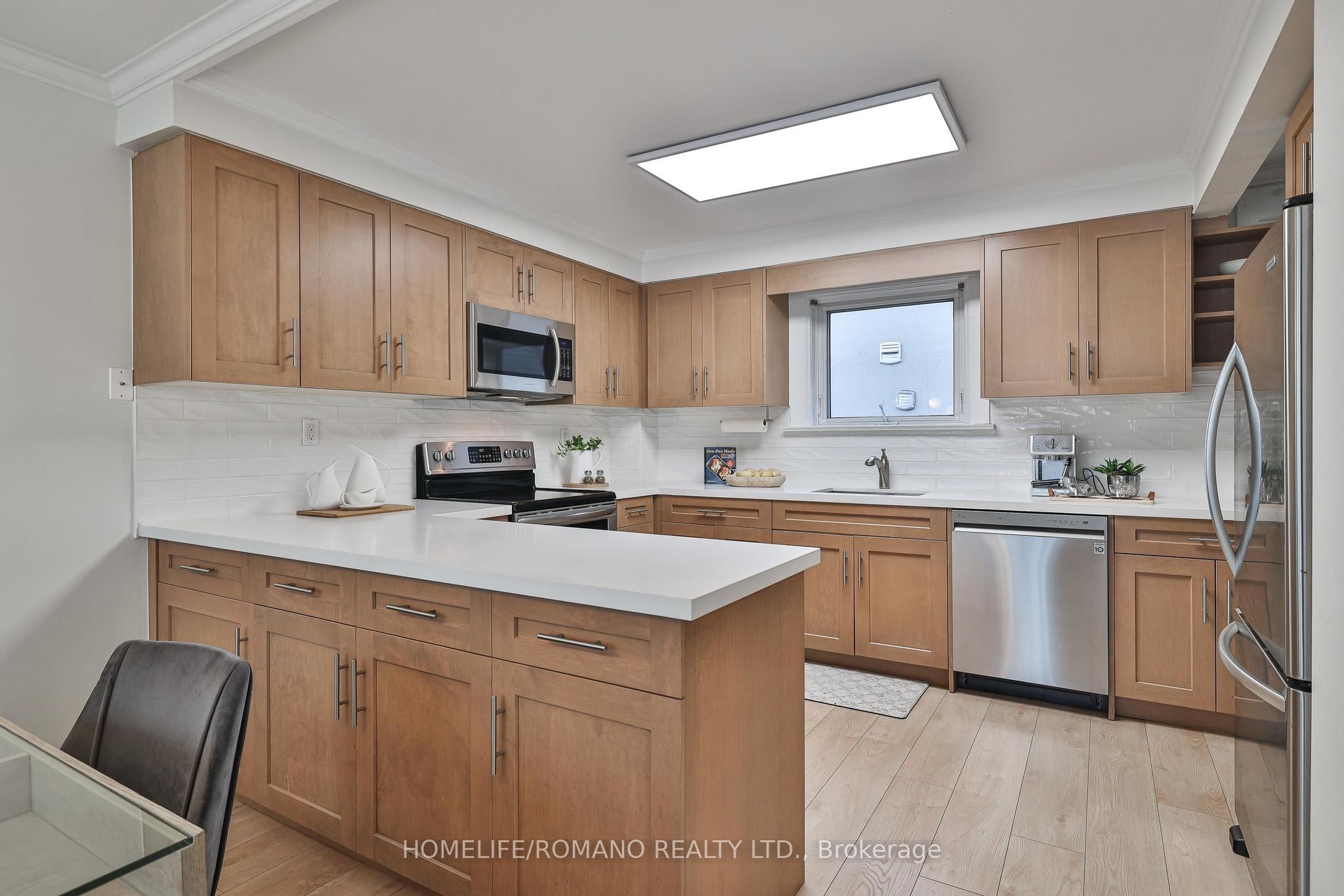542 Deloraine Avenue Property Photo 14