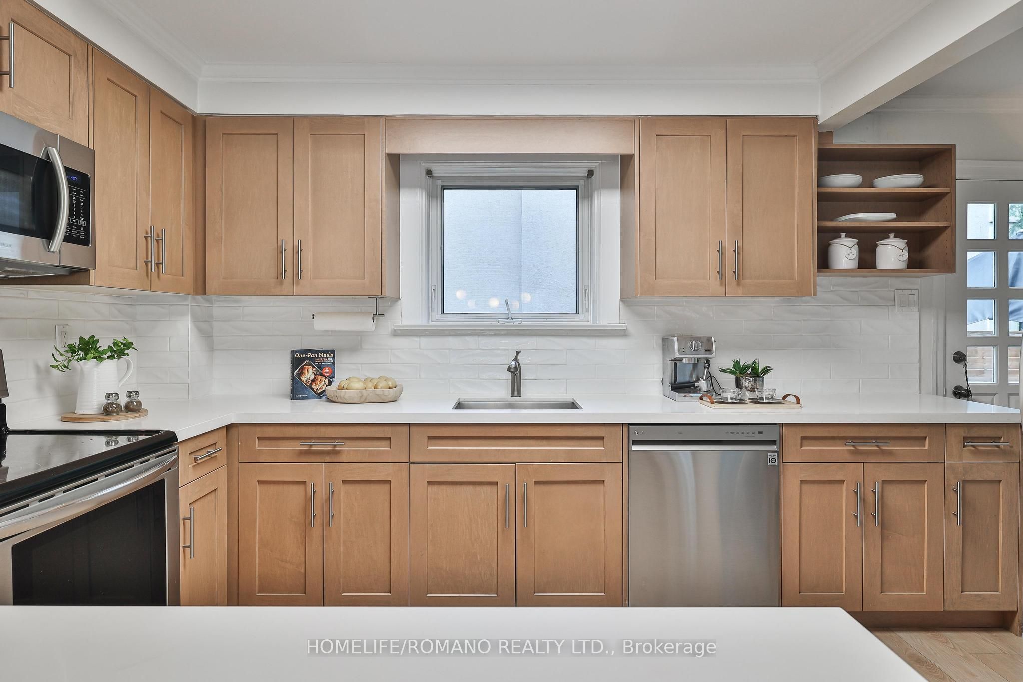 542 Deloraine Avenue Property Photo 15