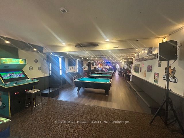 171 College Street Property Photo 6
