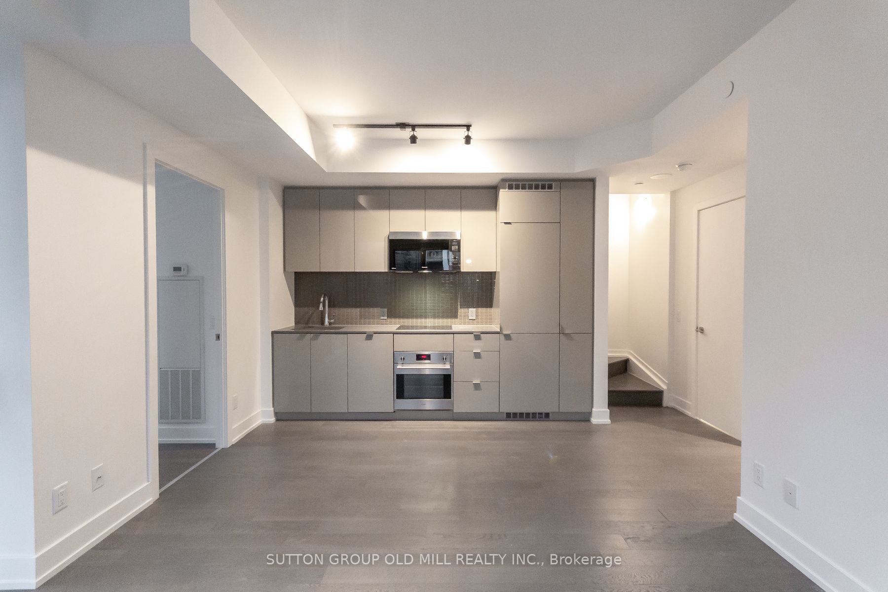 7 Grenville Street 601 Property Photo 6
