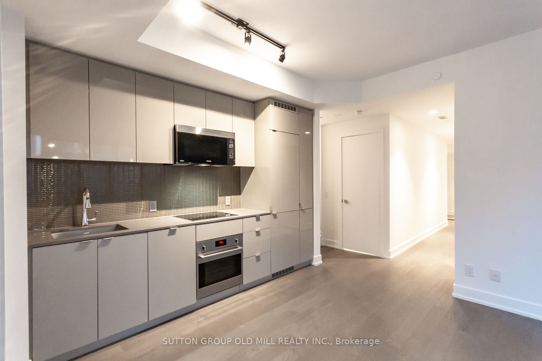 7 Grenville Street 601 Property Photo 7