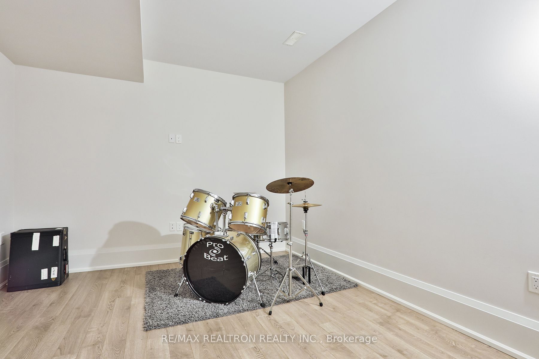86 Princess Avenue Property Photo 35