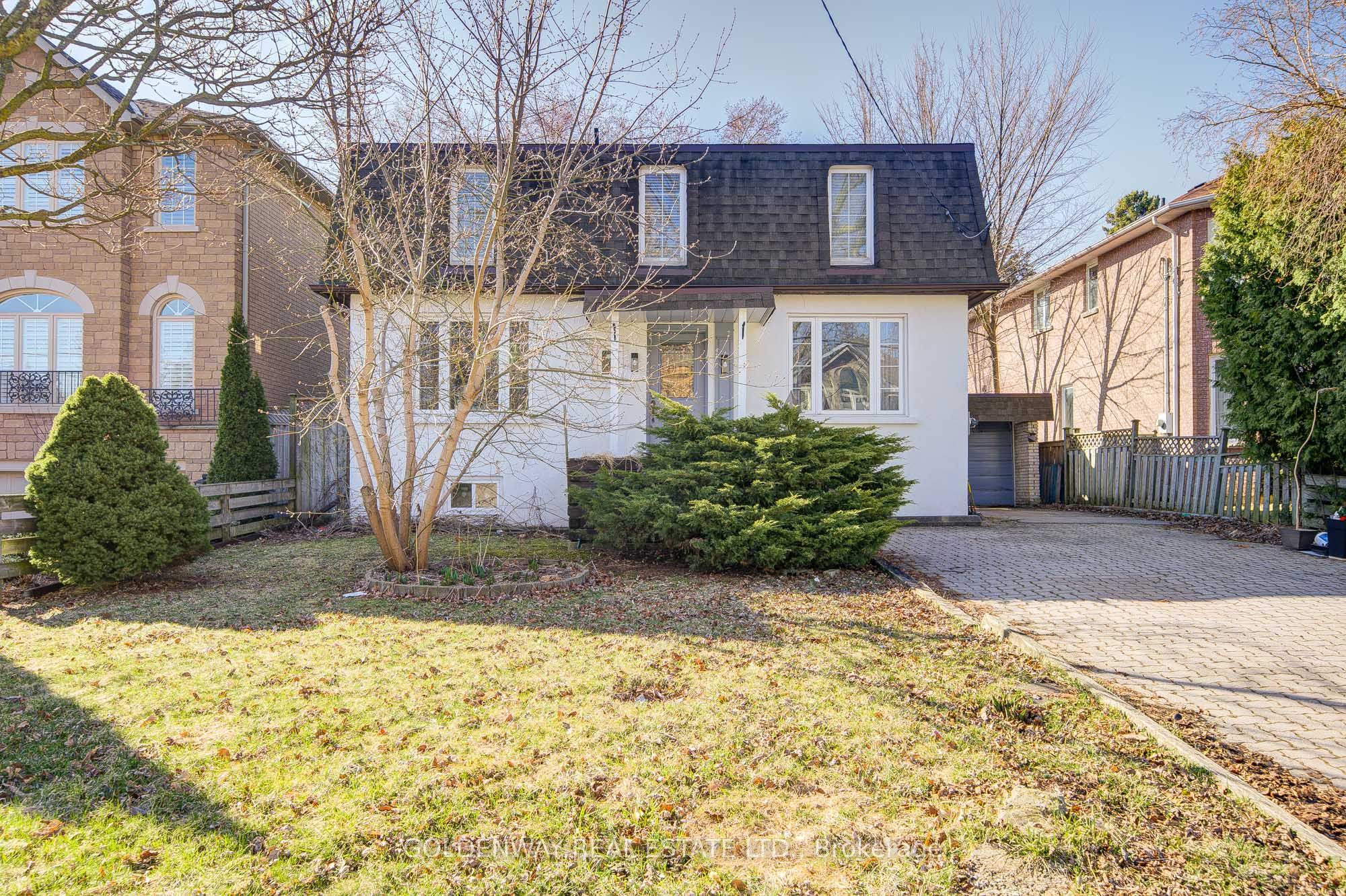 211 Pemberton Avenue Property Photo 1