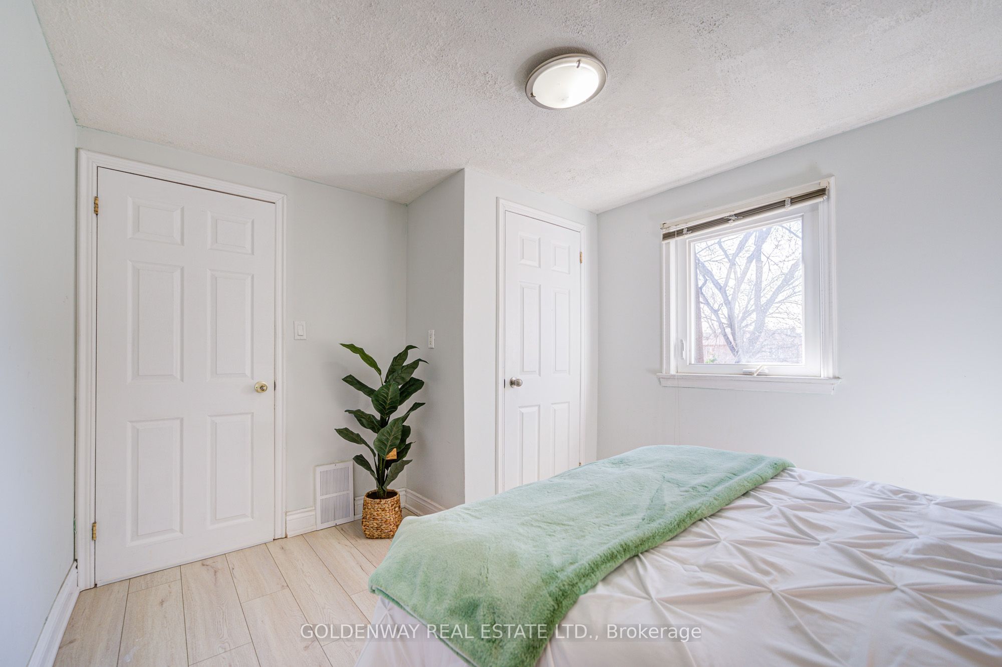 211 Pemberton Avenue Property Photo 16