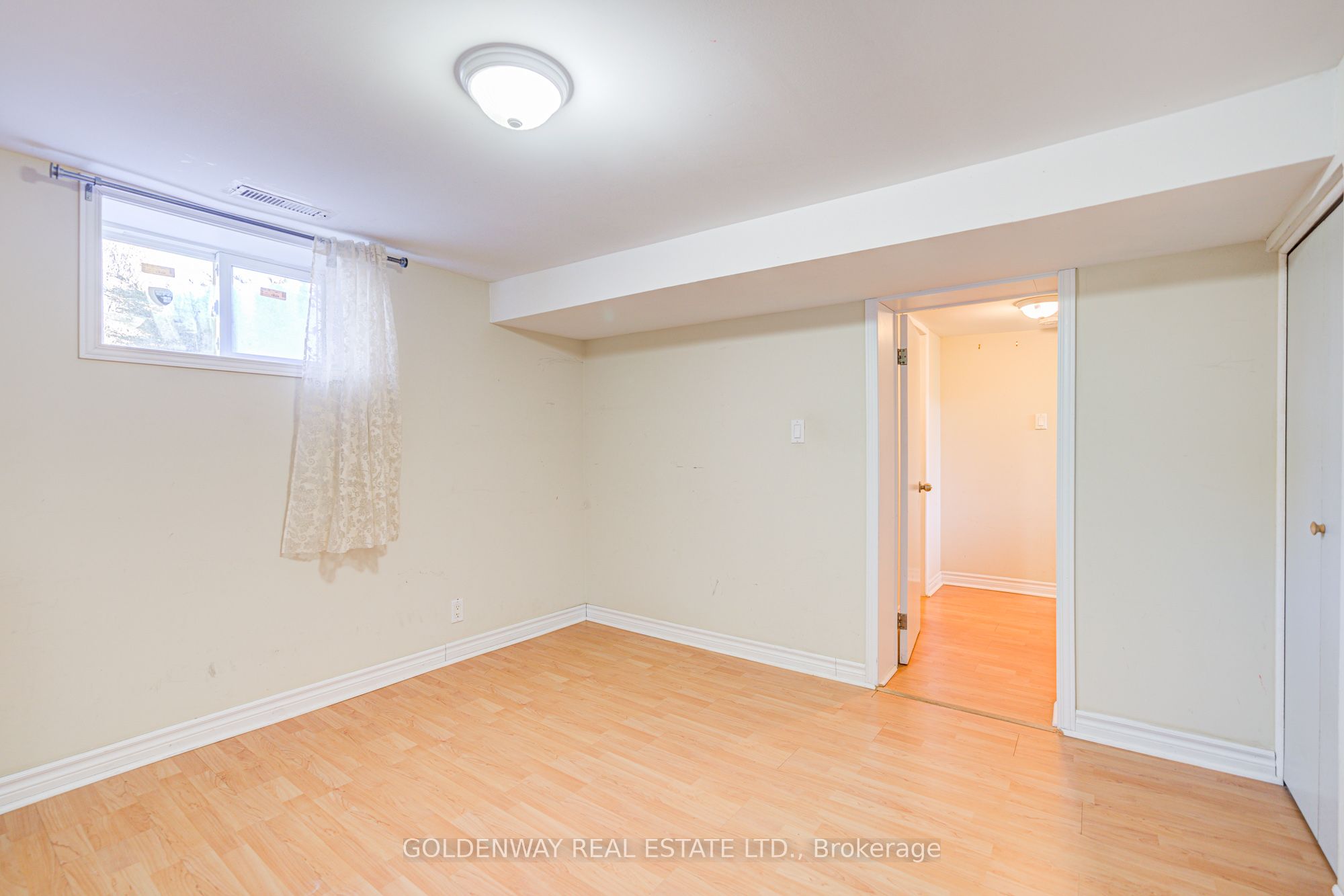 211 Pemberton Avenue Property Photo 33