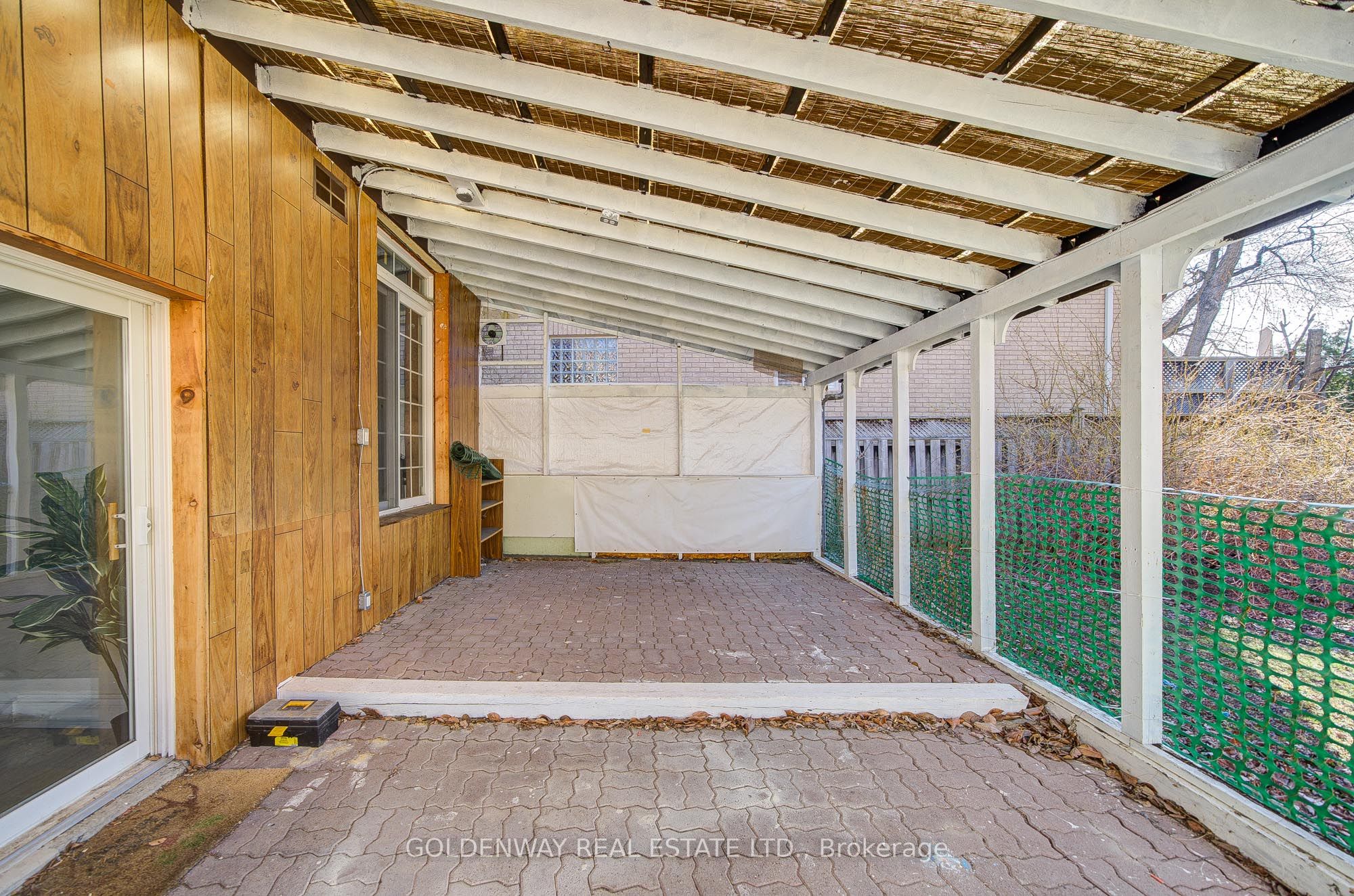 211 Pemberton Avenue Property Photo 39