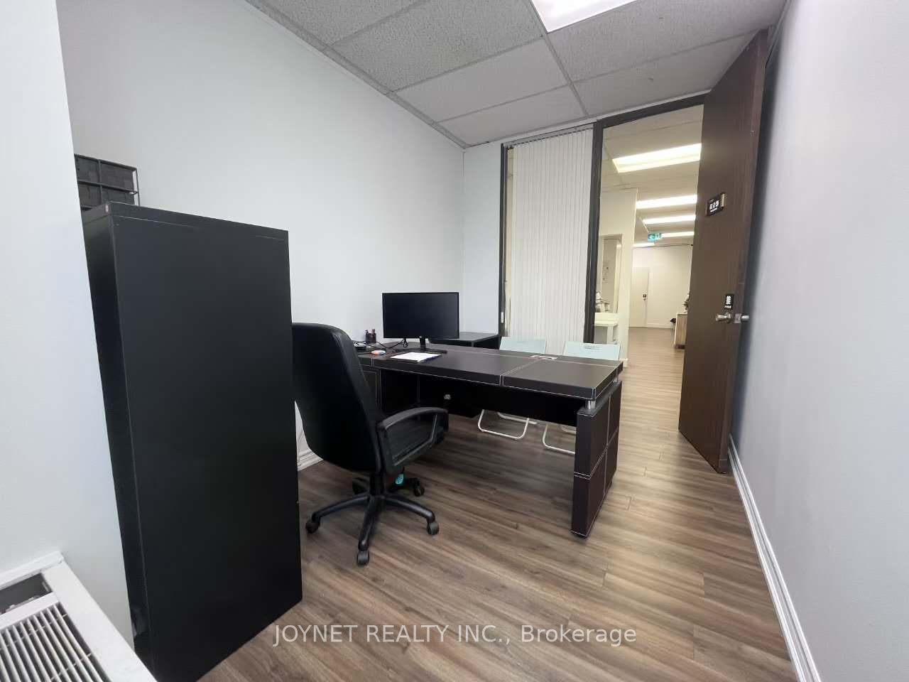#1008 - 250 Consumers Road Property Photo 7