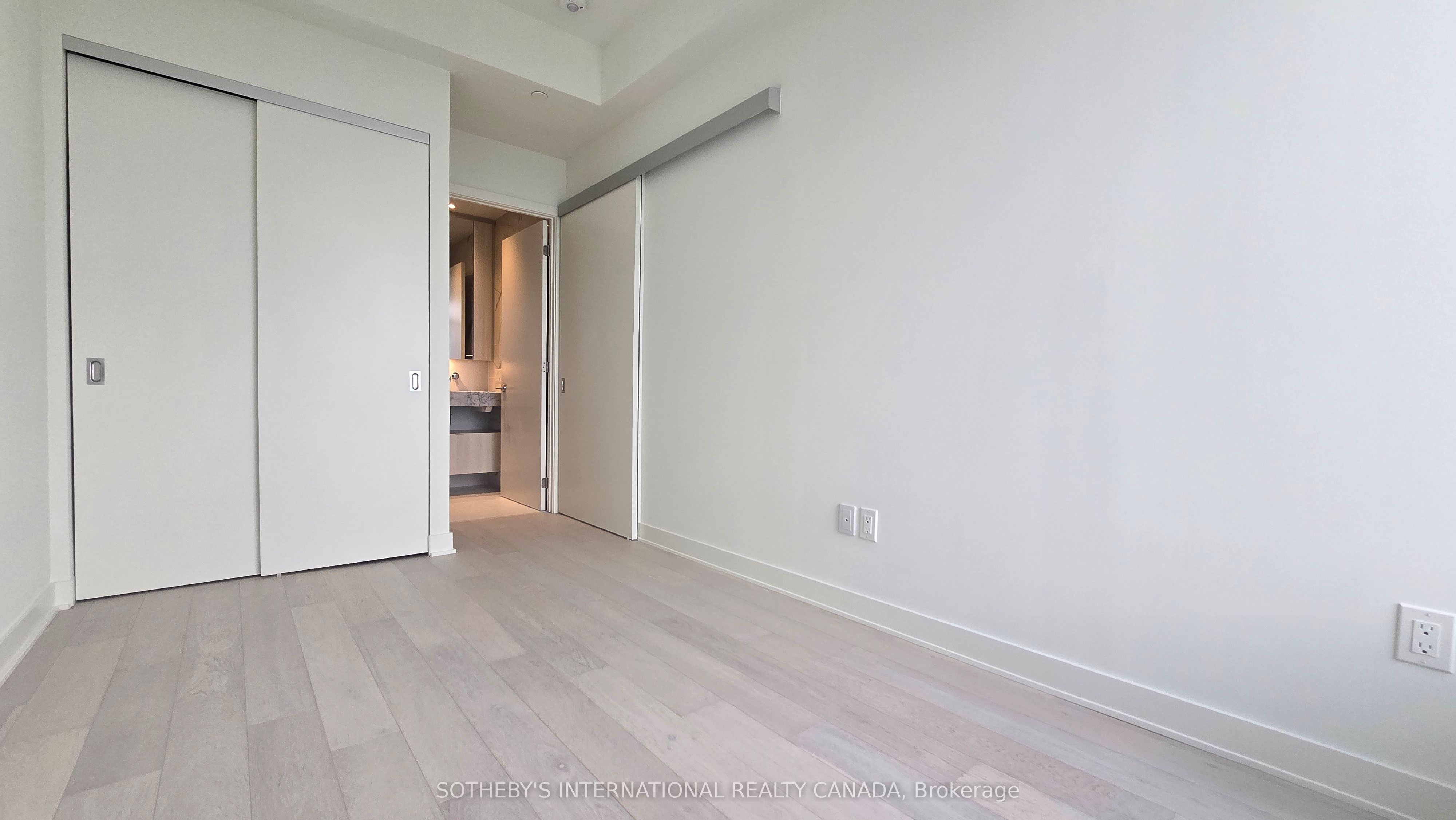 #5603 - 11 Yorkville Avenue Property Photo 13