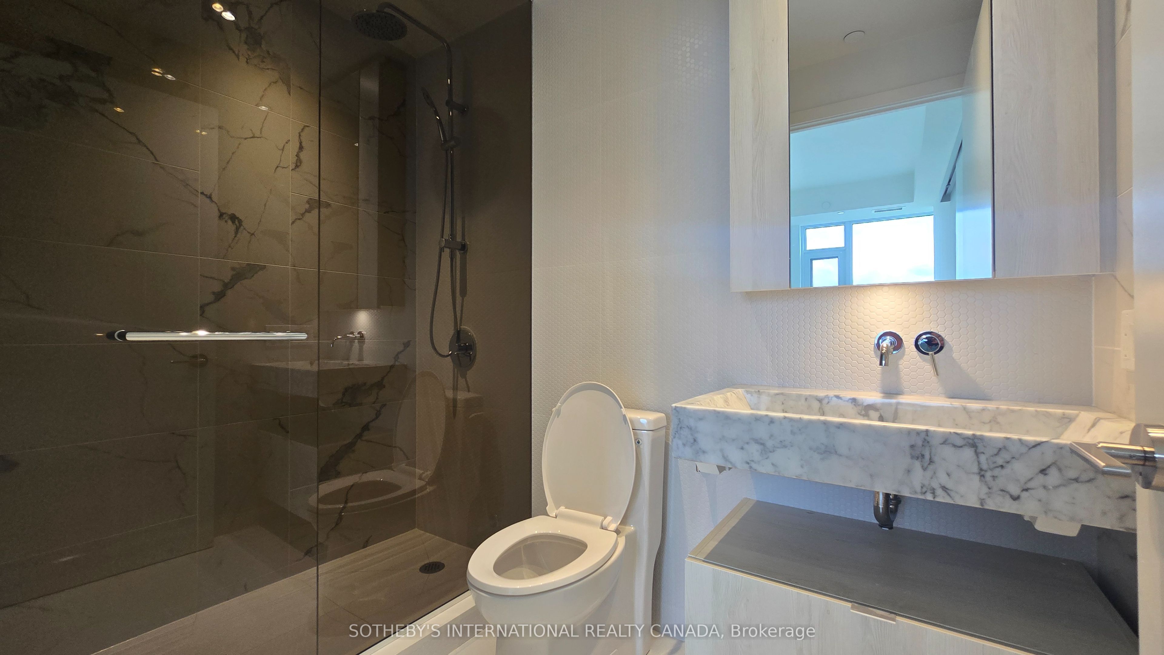 #5603 - 11 Yorkville Avenue Property Photo 14