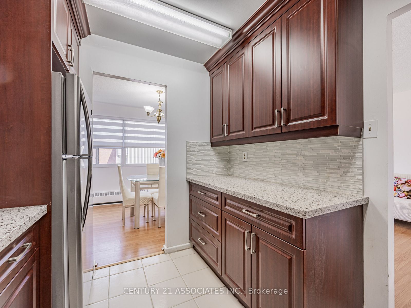 100 Leeward Glenway 402 Property Photo 6