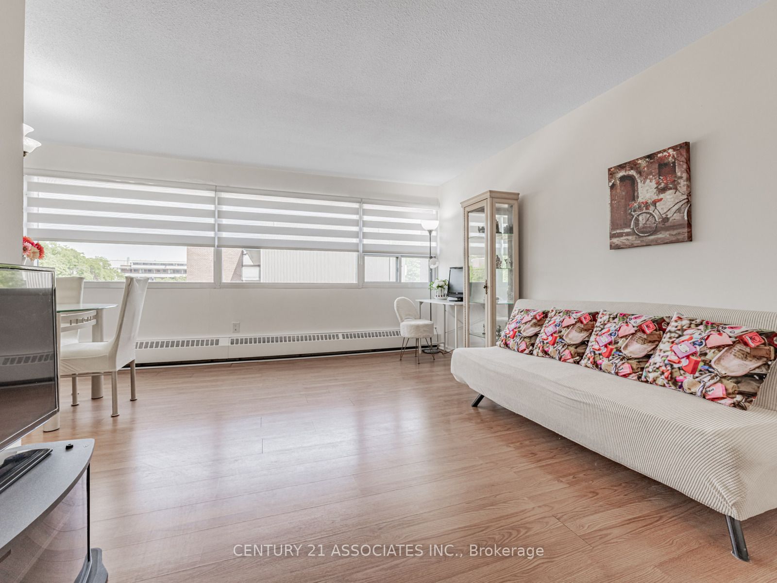 100 Leeward Glenway 402 Property Photo 12