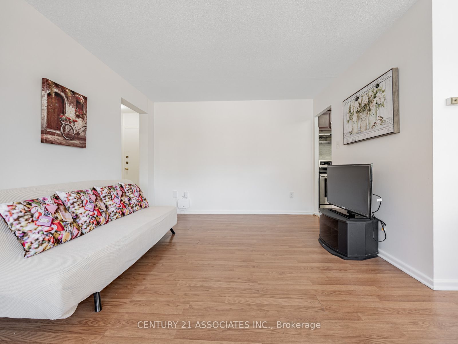 100 Leeward Glenway 402 Property Photo 15