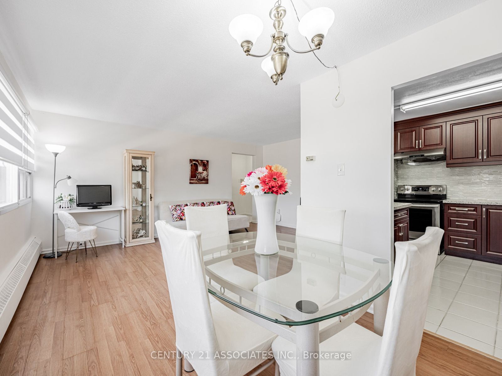 100 Leeward Glenway 402 Property Photo 17