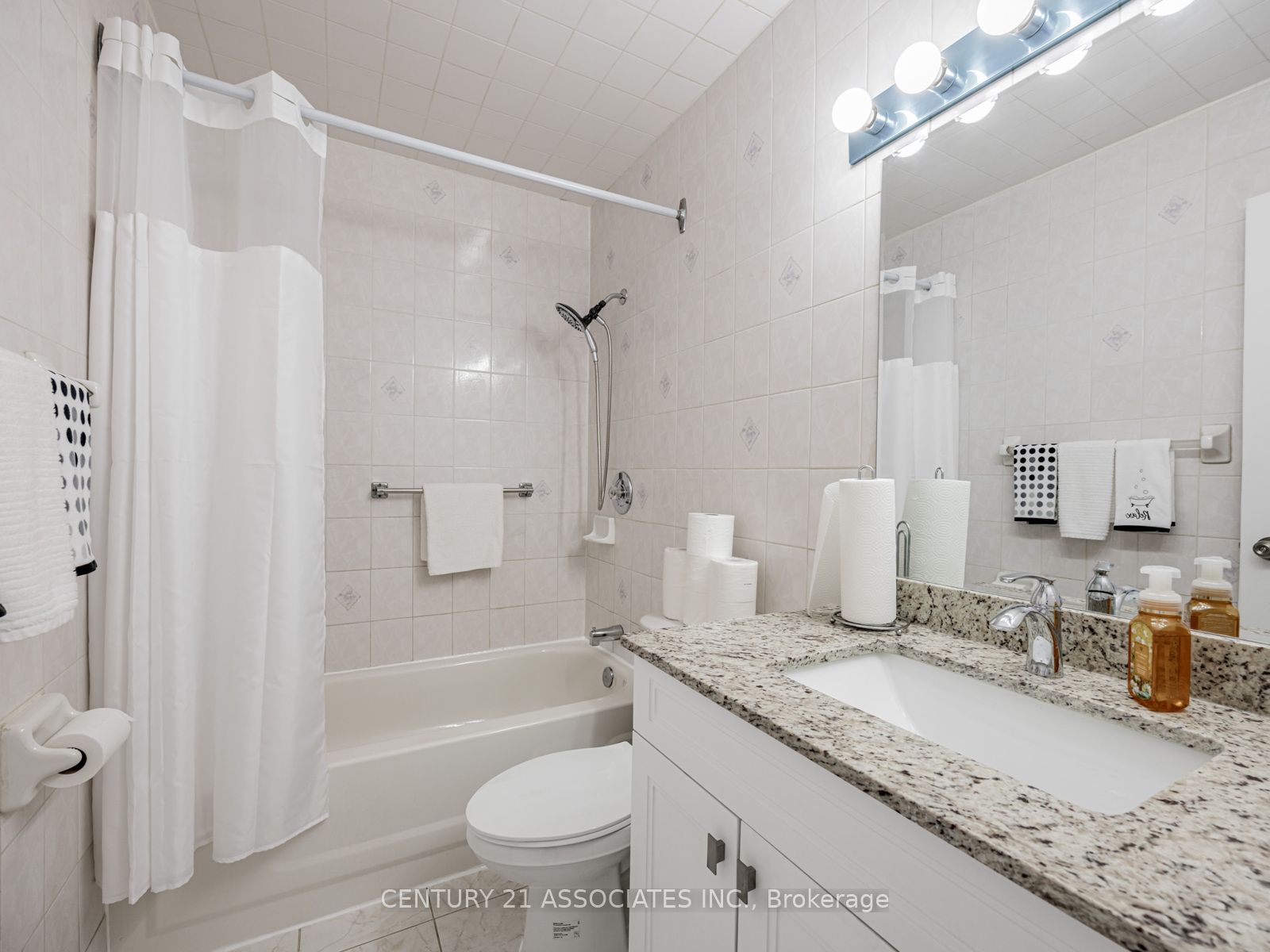 100 Leeward Glenway 402 Property Photo 20