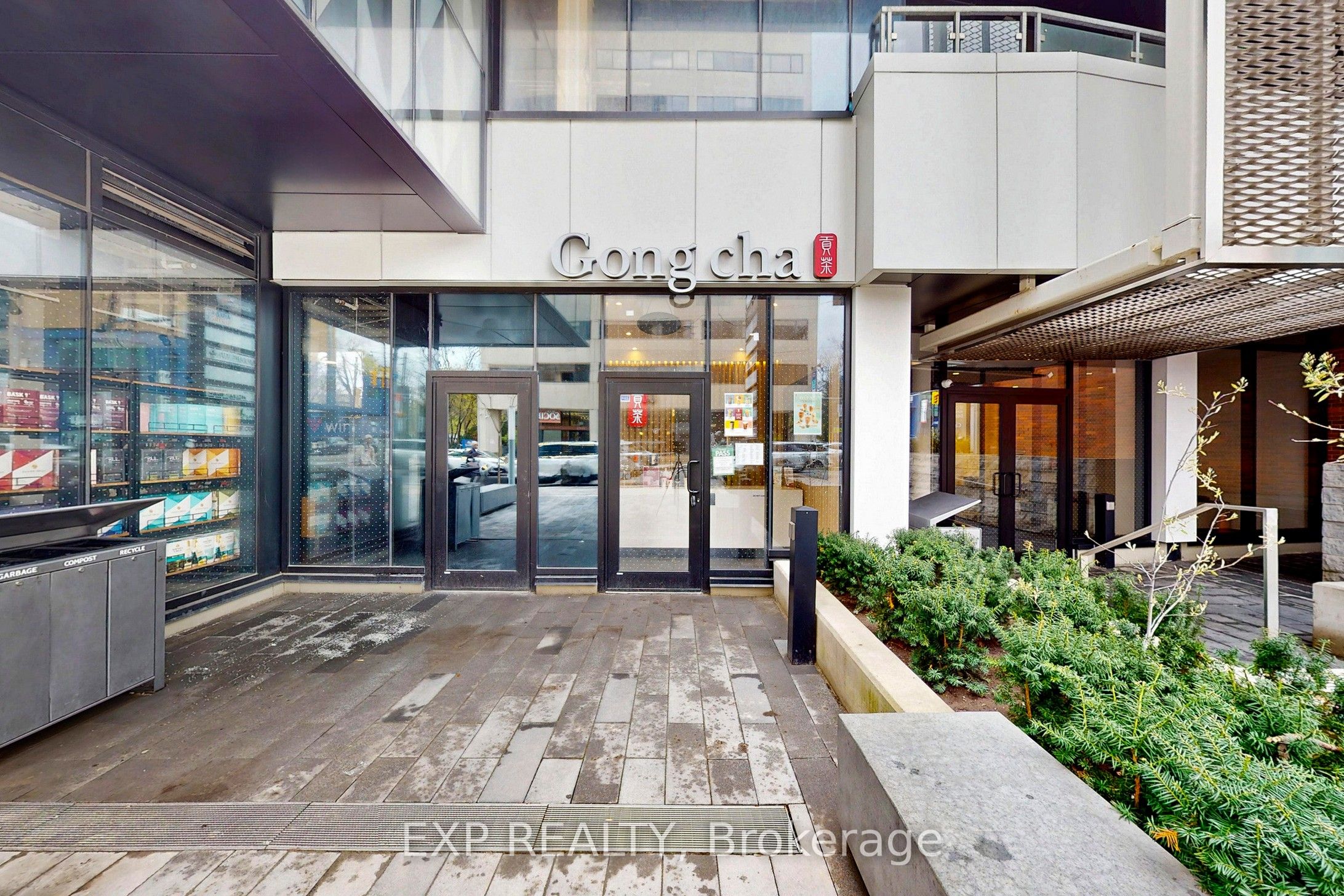 #112 - 81 St Clair Avenue Property Photo 1