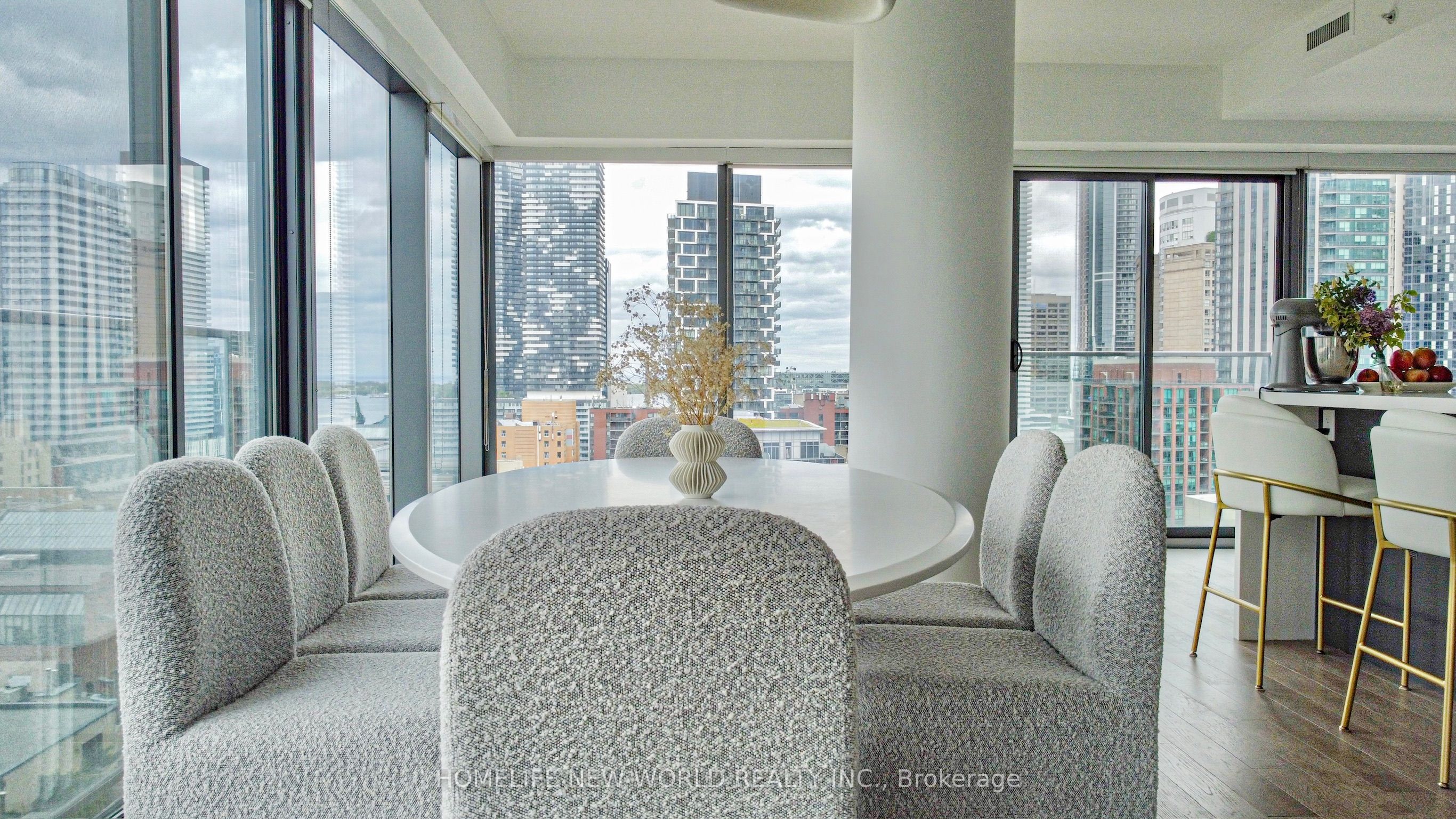 #1502 - 60 Colborne Street Property Photo 9