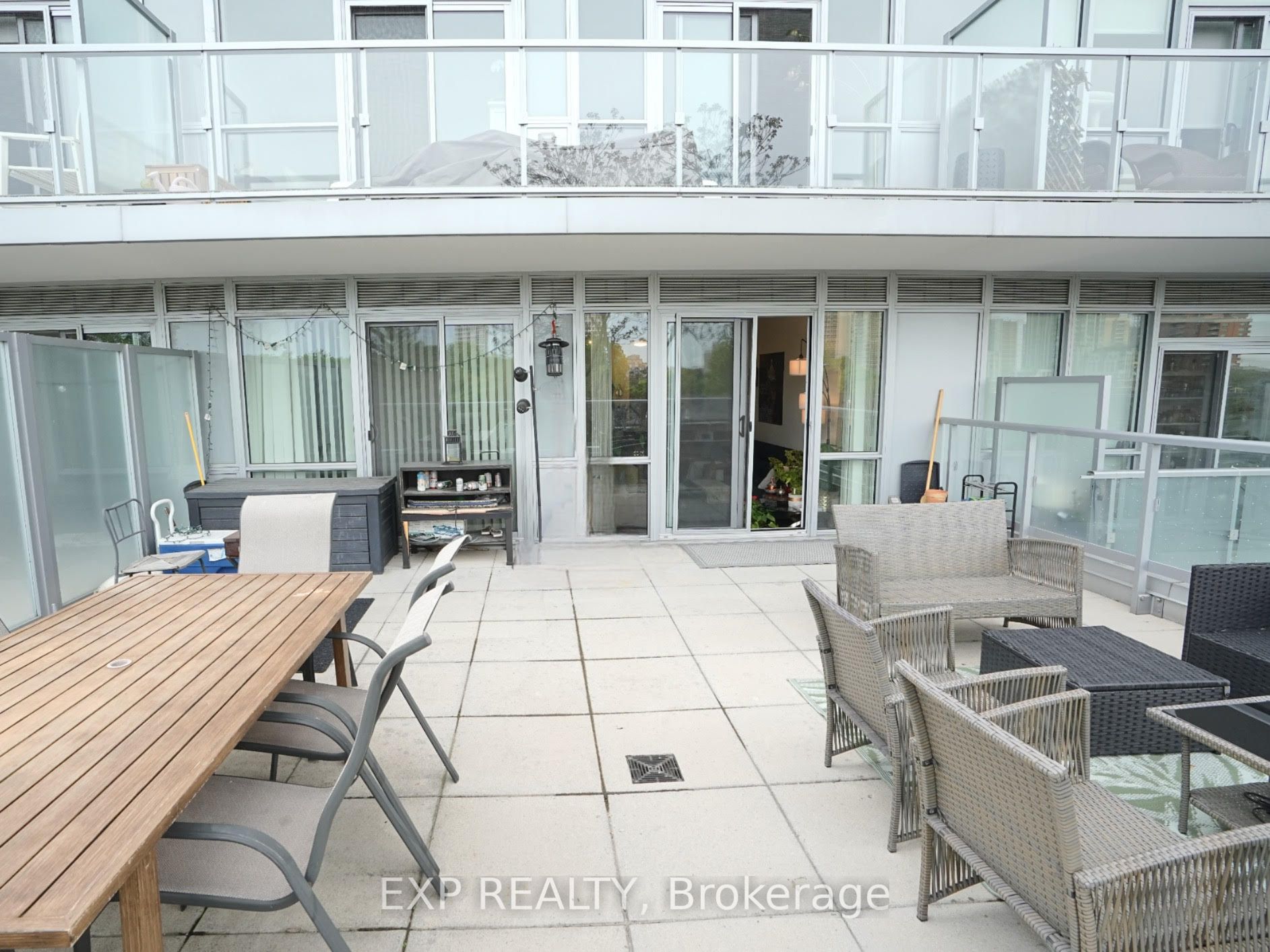 501 St Clair Avenue W 312 Property Photo 1