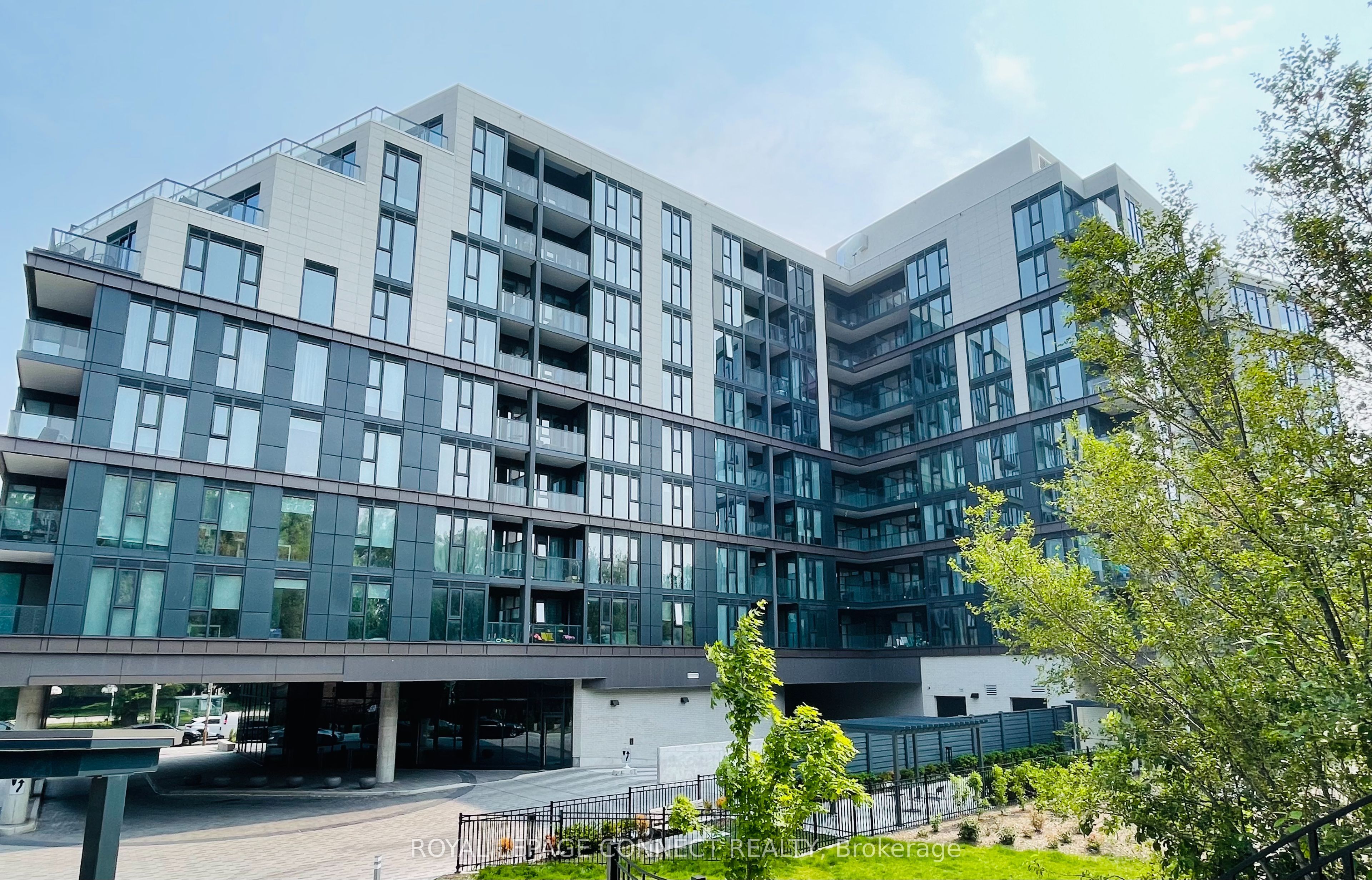 250 Lawrence Avenue W 504 Property Photo 2