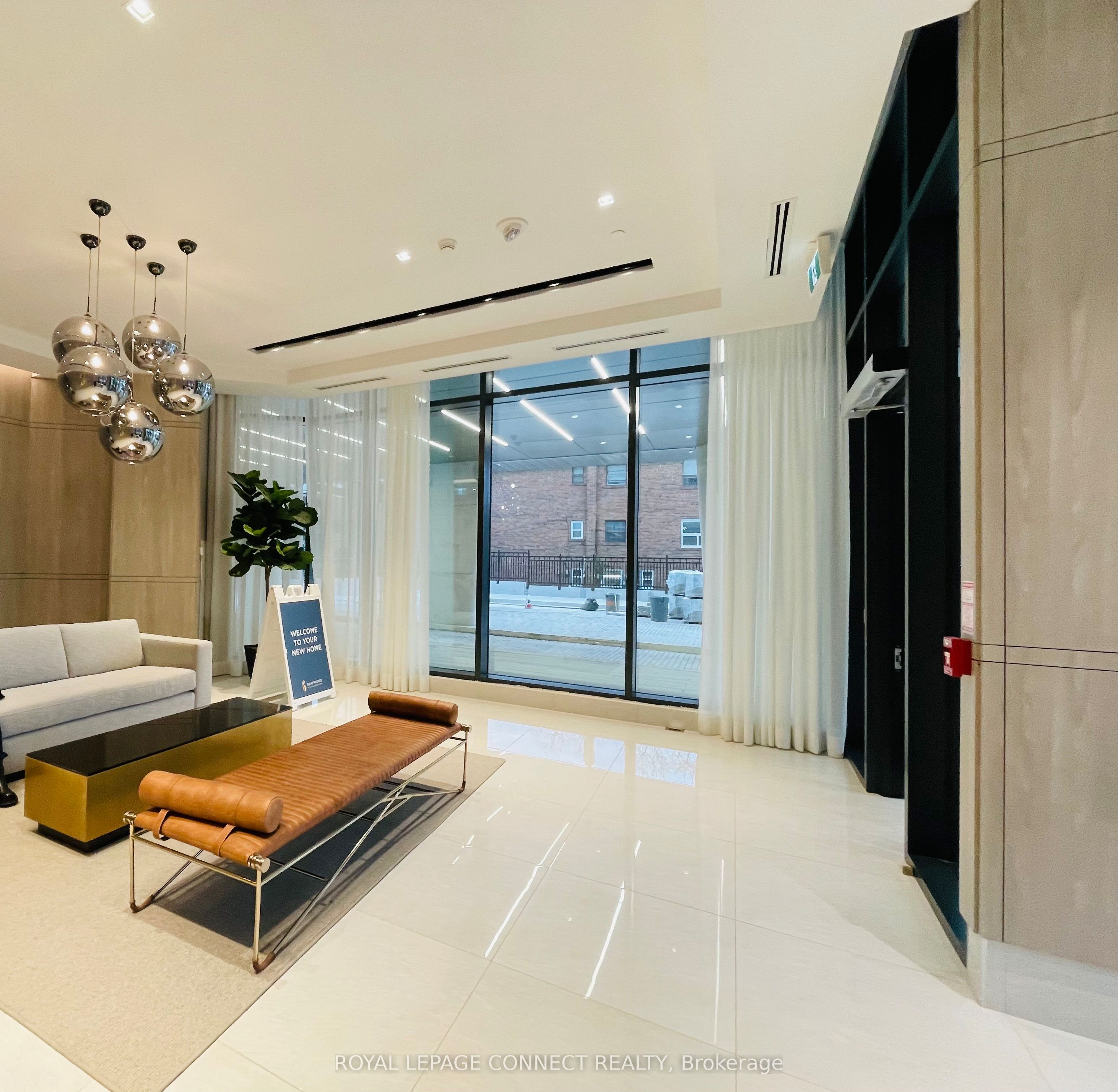 250 Lawrence Avenue W 504 Property Photo 4