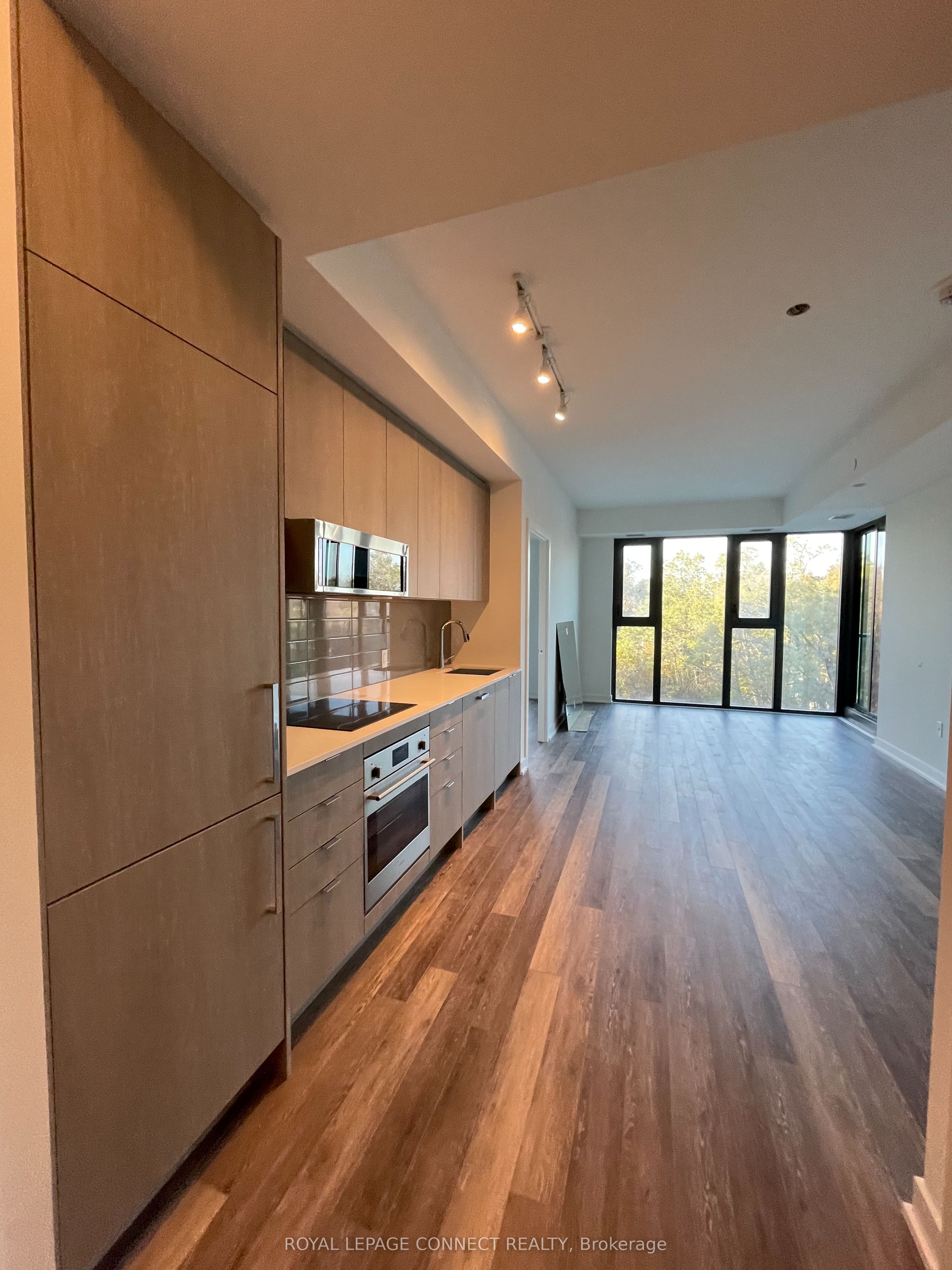 250 Lawrence Avenue W 504 Property Photo 8