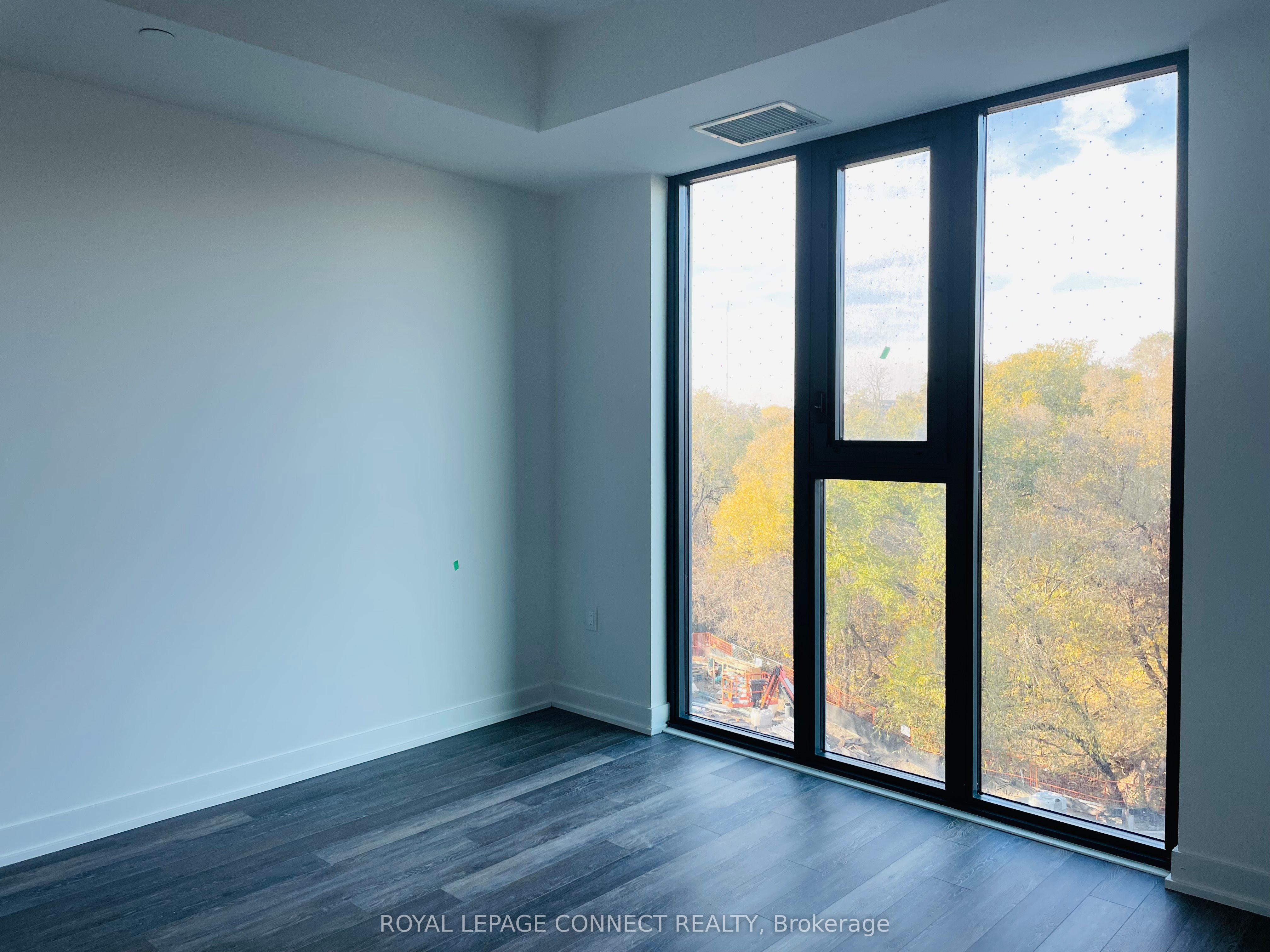 250 Lawrence Avenue W 504 Property Photo 10