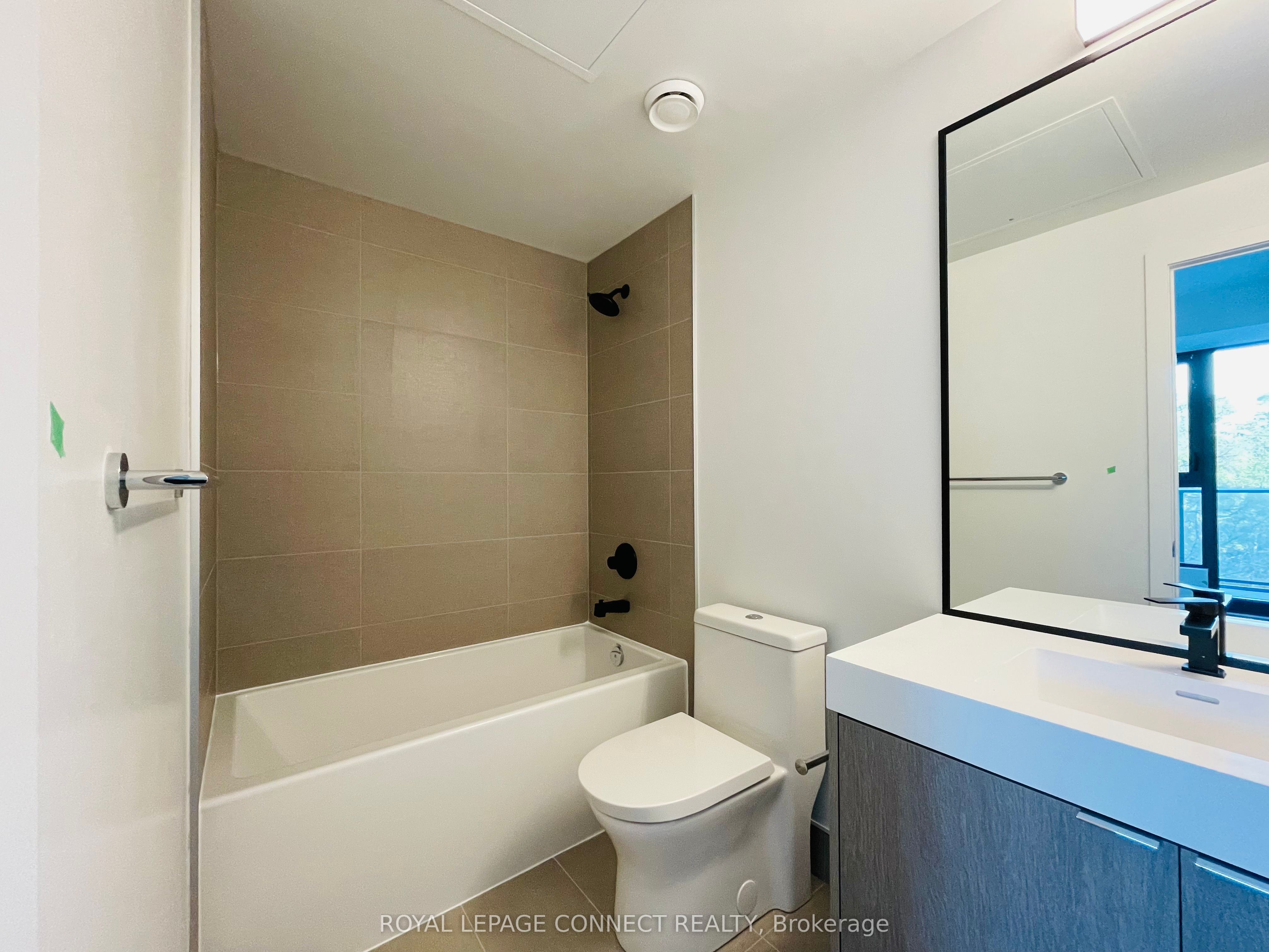 250 Lawrence Avenue W 504 Property Photo 19