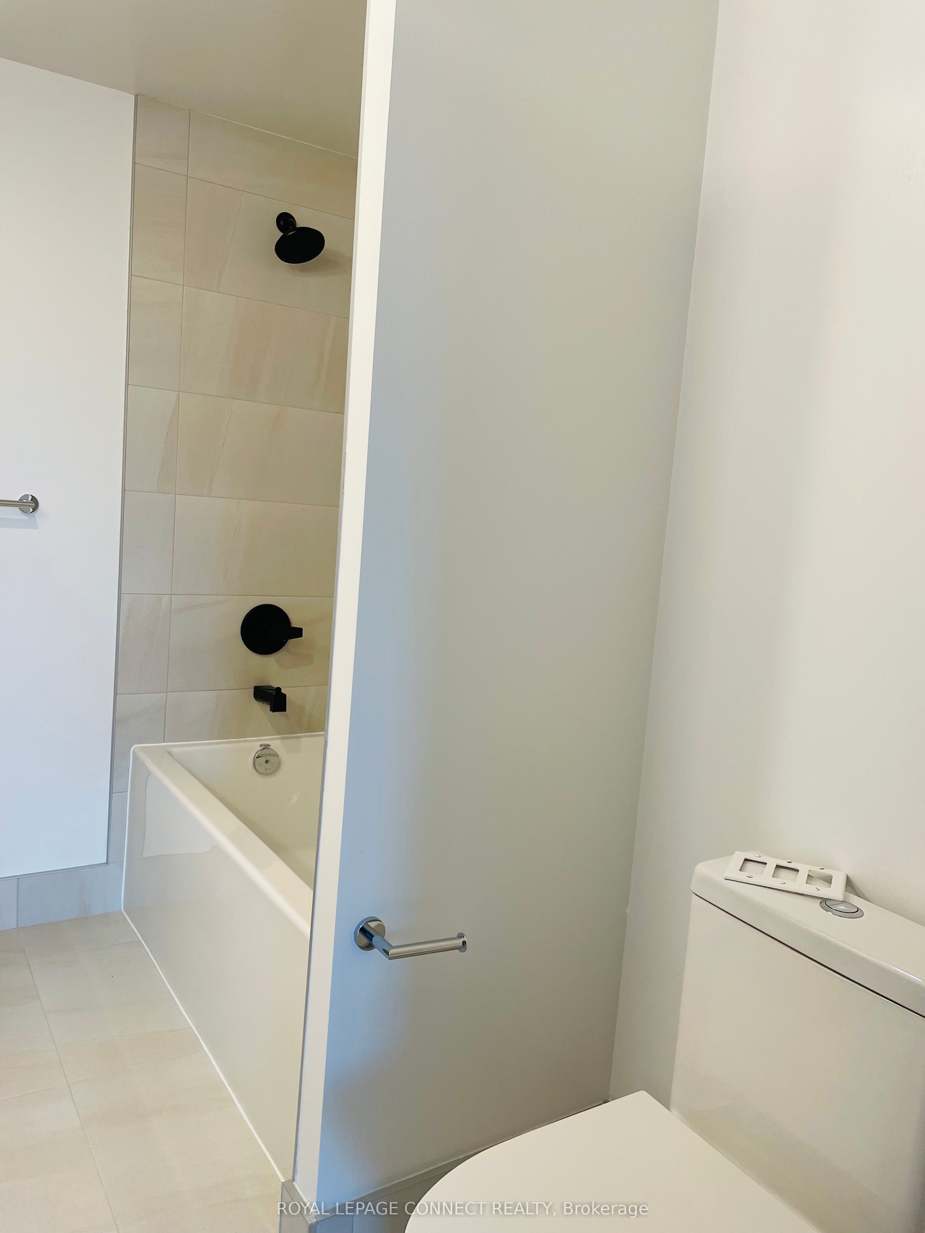 250 Lawrence Avenue W 504 Property Photo 21