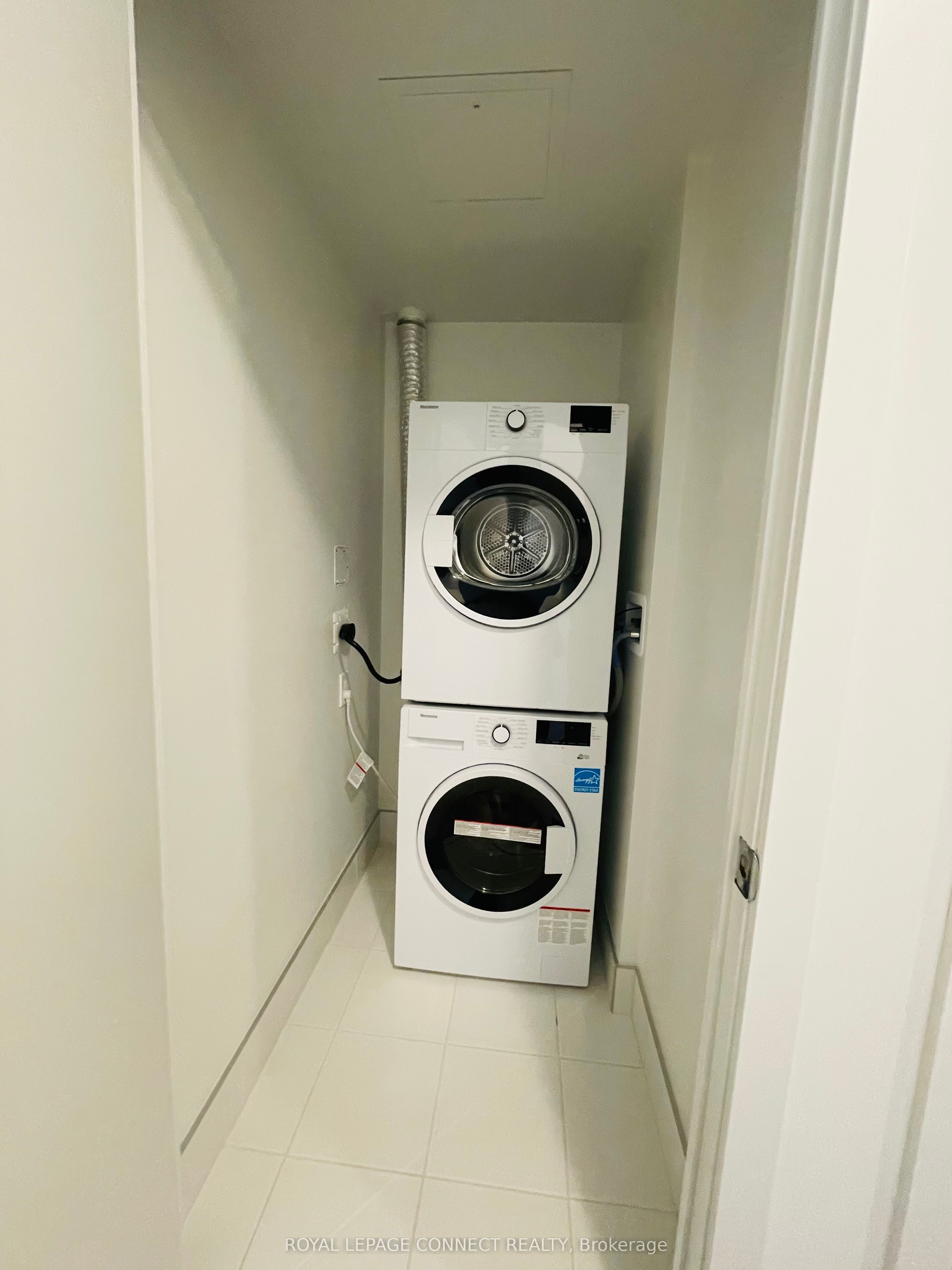 250 Lawrence Avenue W 504 Property Photo 23