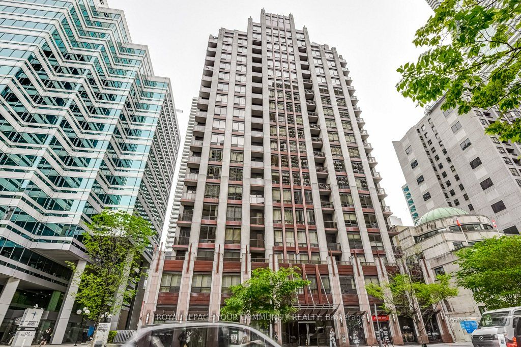 85 Bloor Street E 410 Property Photo 1