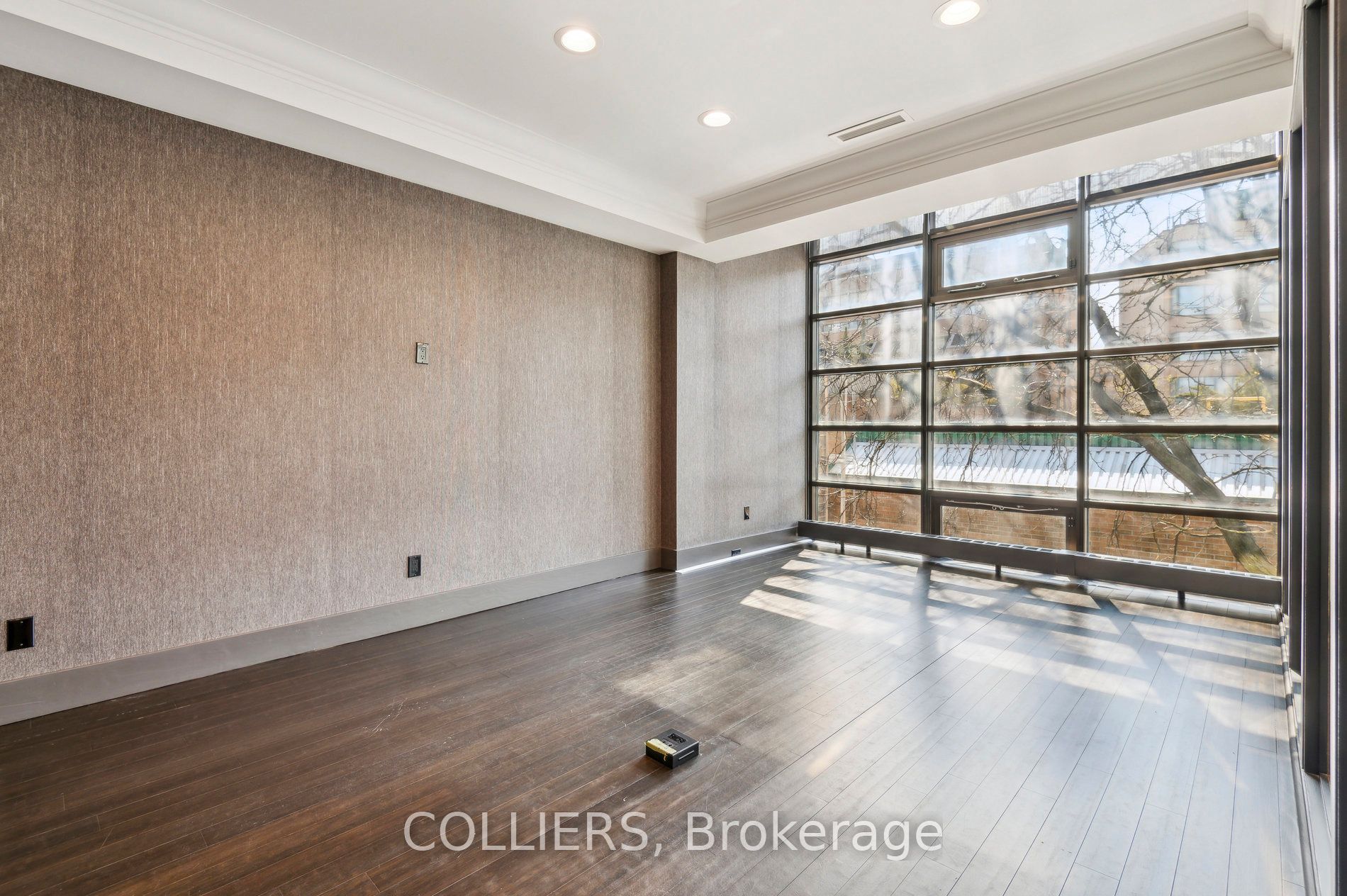 30a Hazelton Avenue 400-500 Property Photo 3