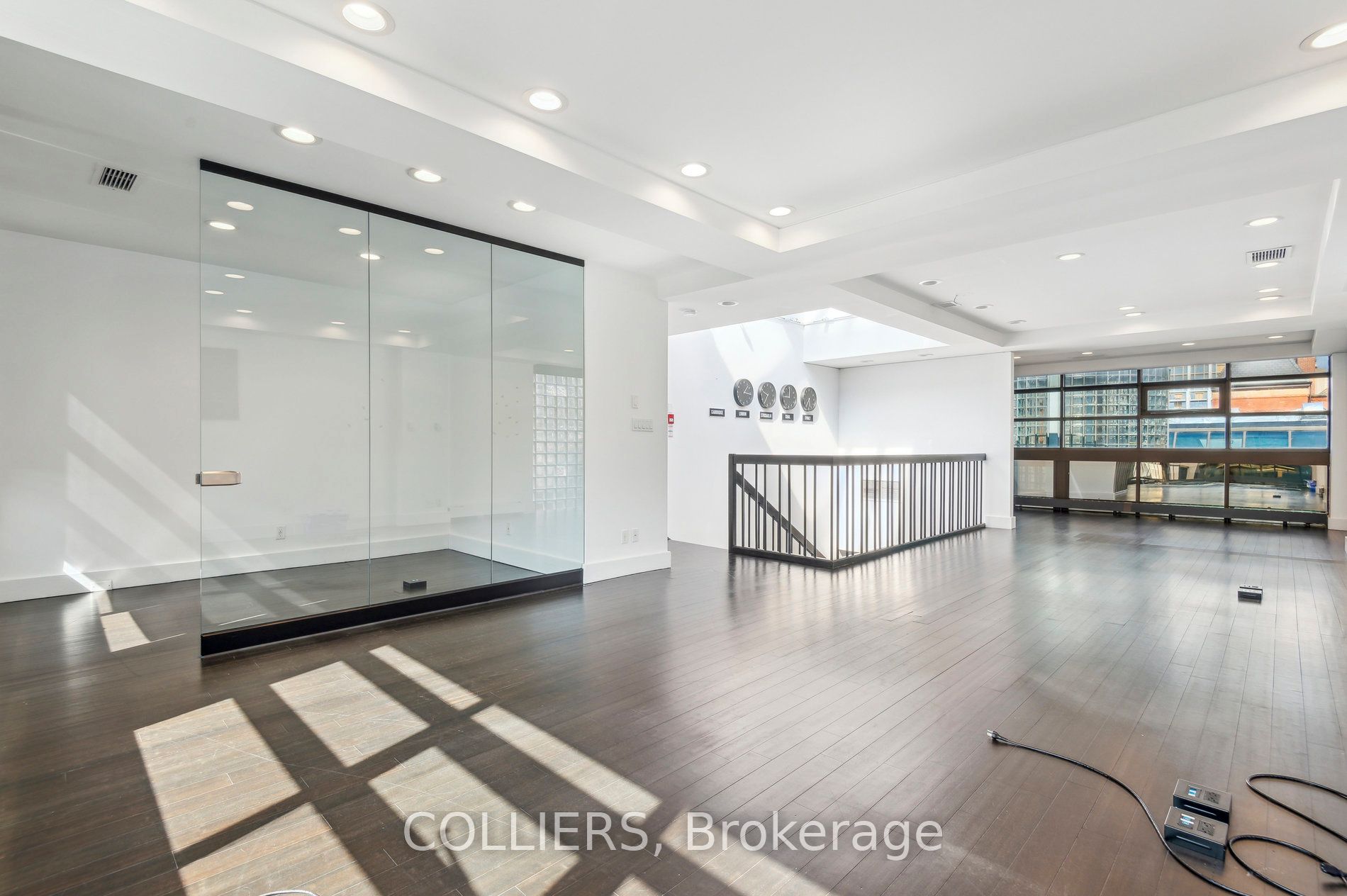 30a Hazelton Avenue 400-500 Property Photo 4