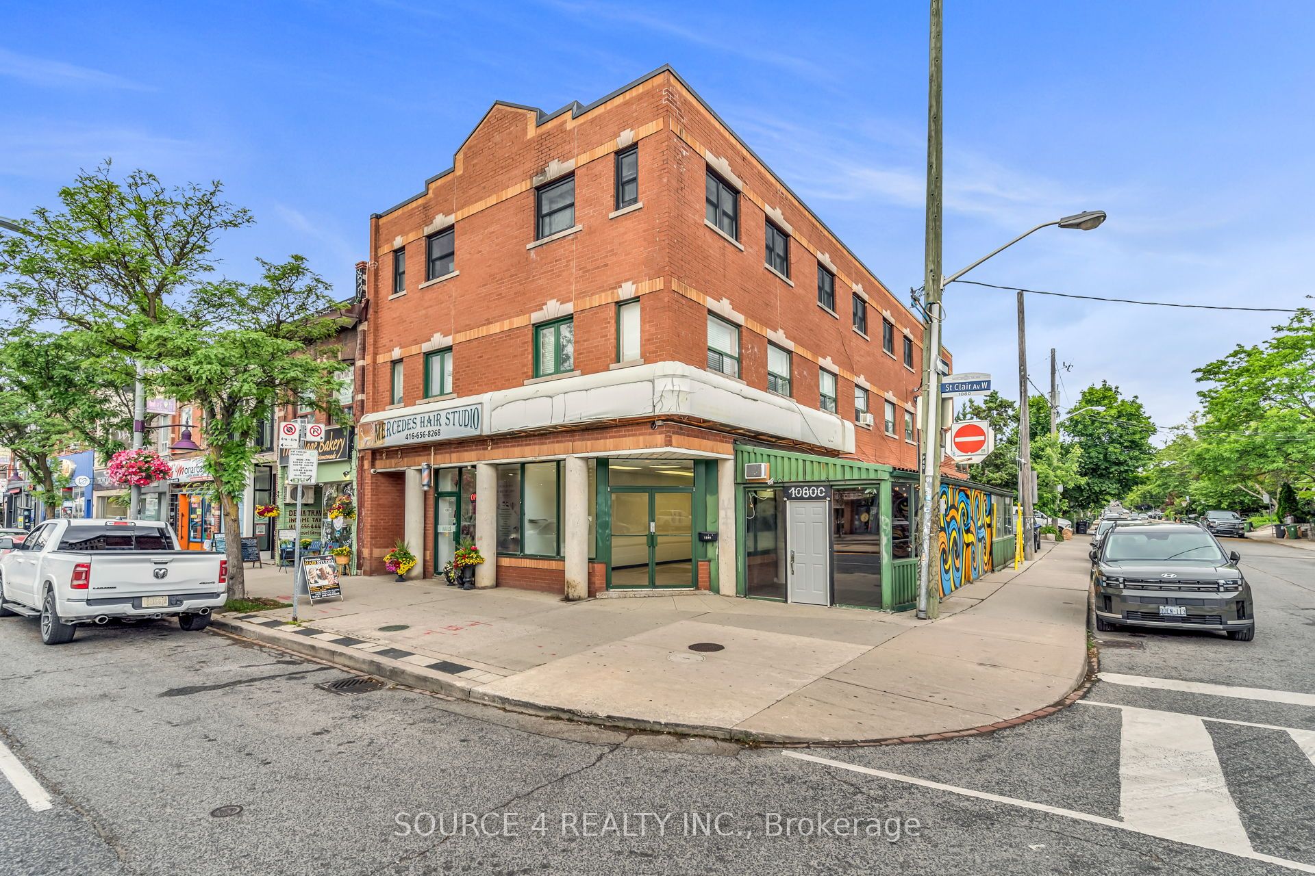 1080 St. Clair Avenue Property Photo 1