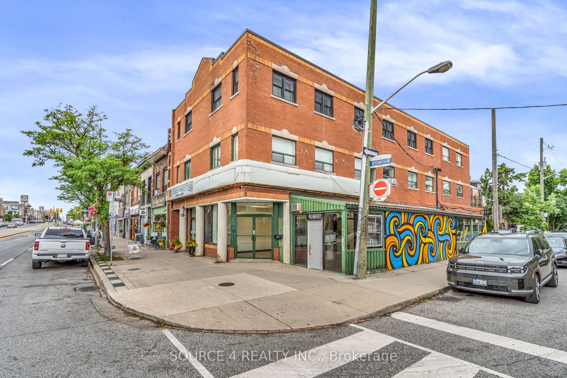 1080 St. Clair Avenue W Property Photo 2