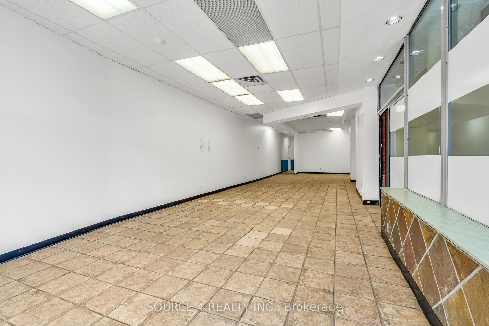 1080 St. Clair Avenue W Property Photo 7