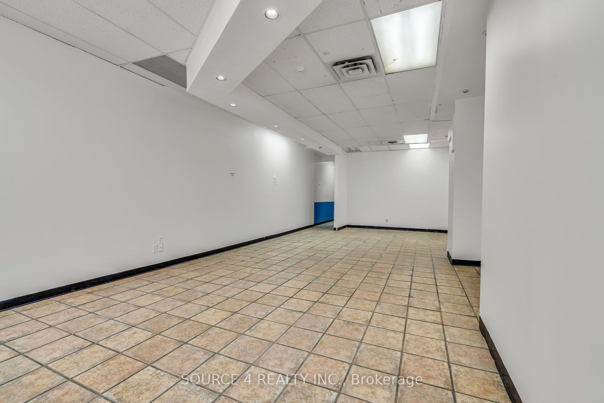 1080 St. Clair Avenue W Property Photo 11