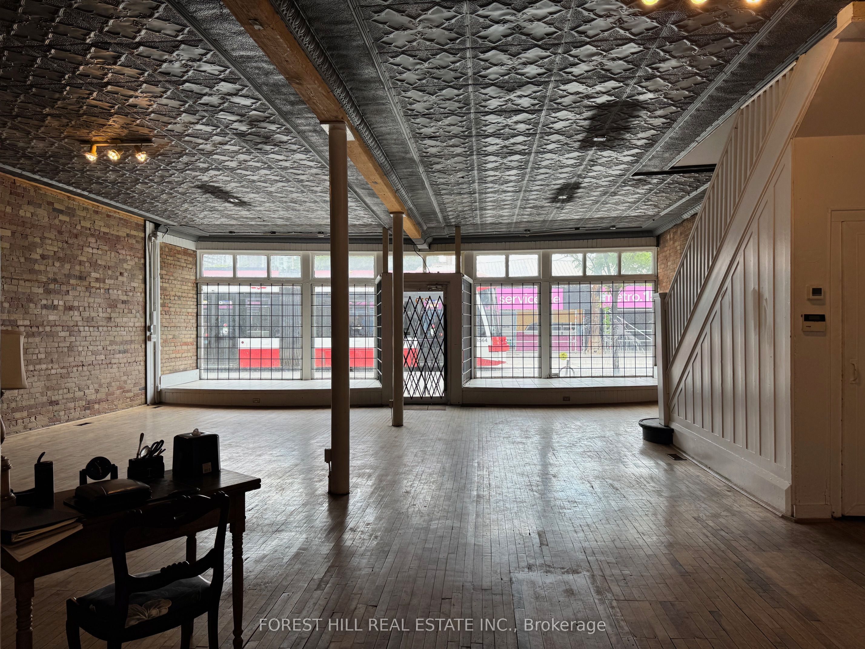 219 Queen Street E Property Photo 5