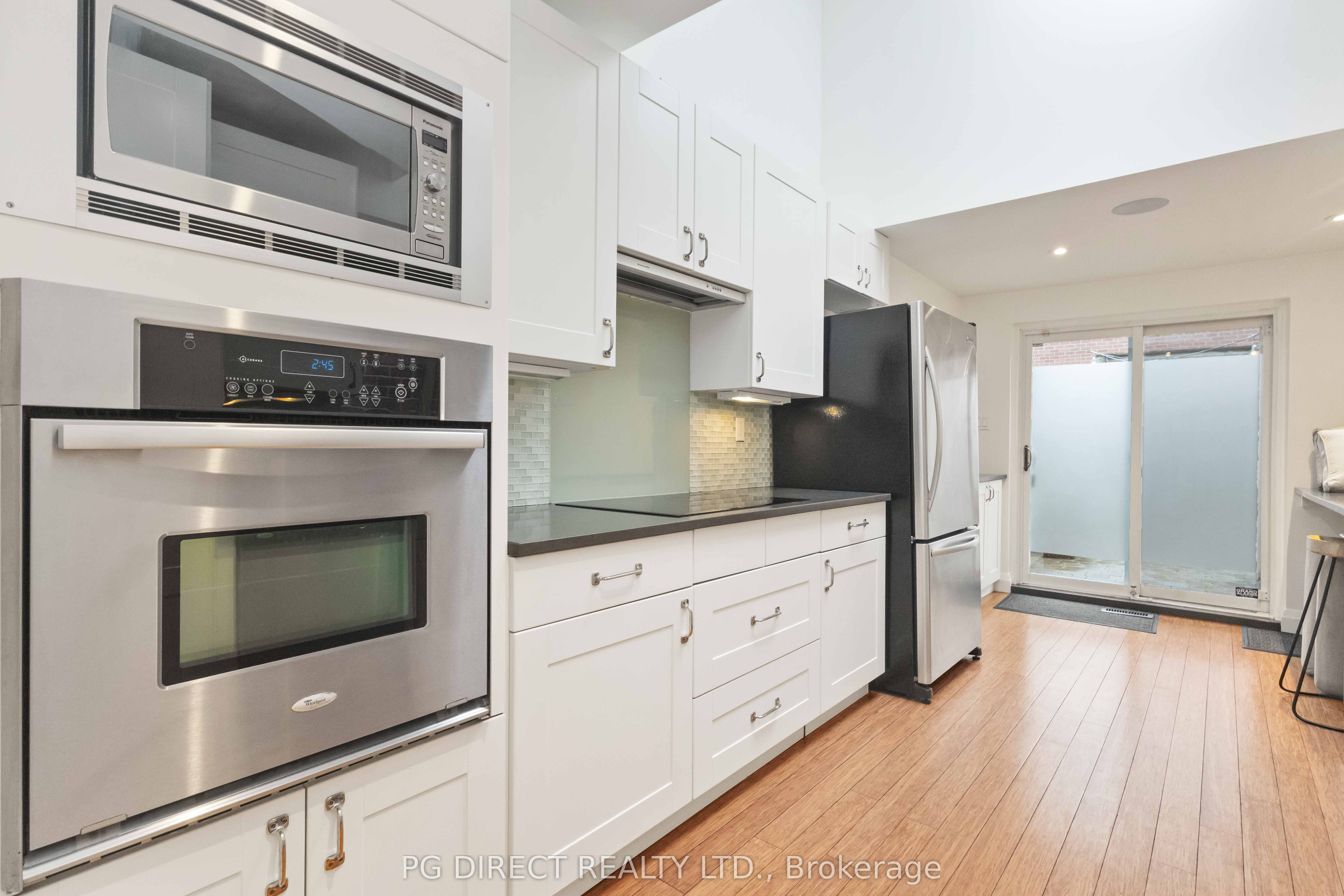 9 Trefann Street Property Photo 4