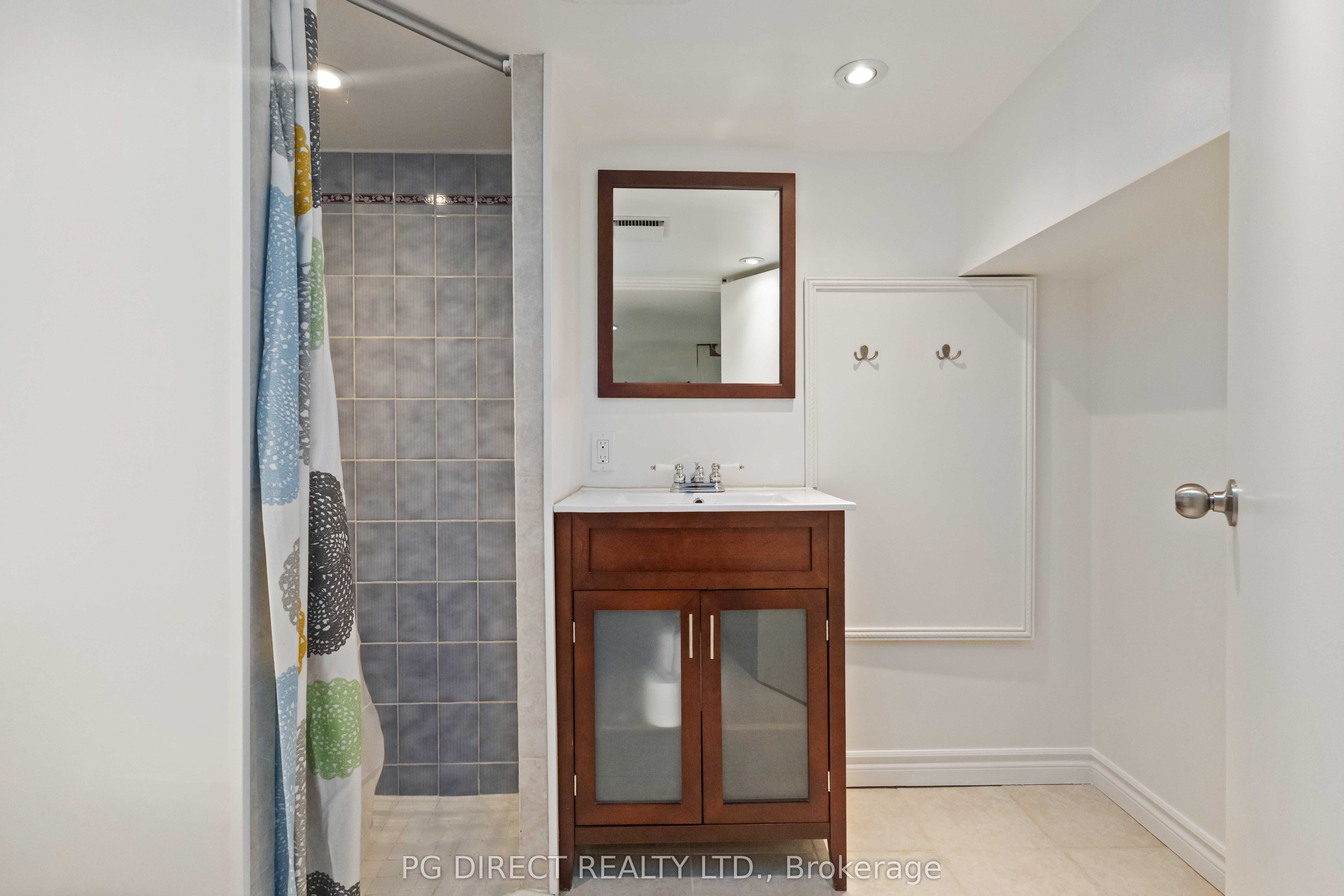 9 Trefann Street Property Photo 10